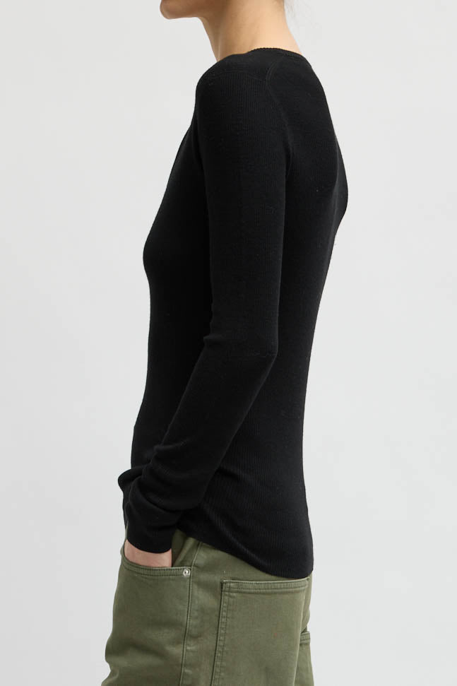 Tibi, Langarm-Shirt Feather Weight in Schwarz