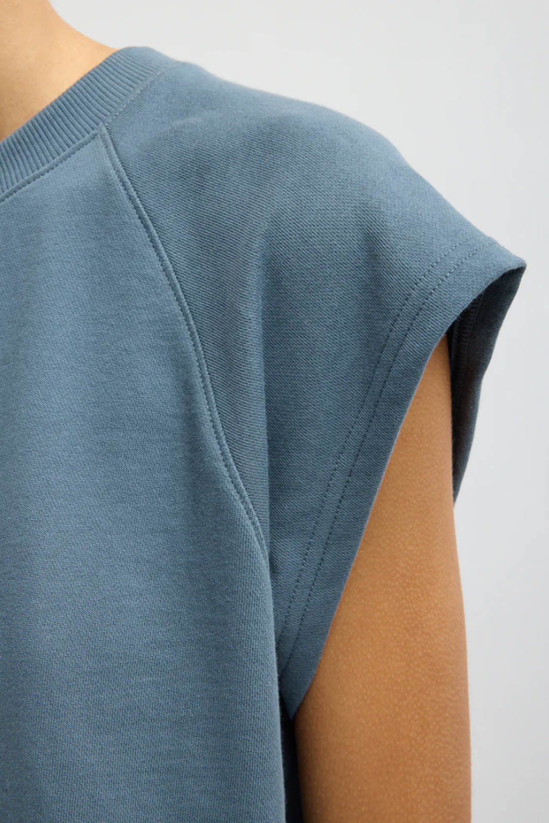 Top Light Weight in Blue Grey