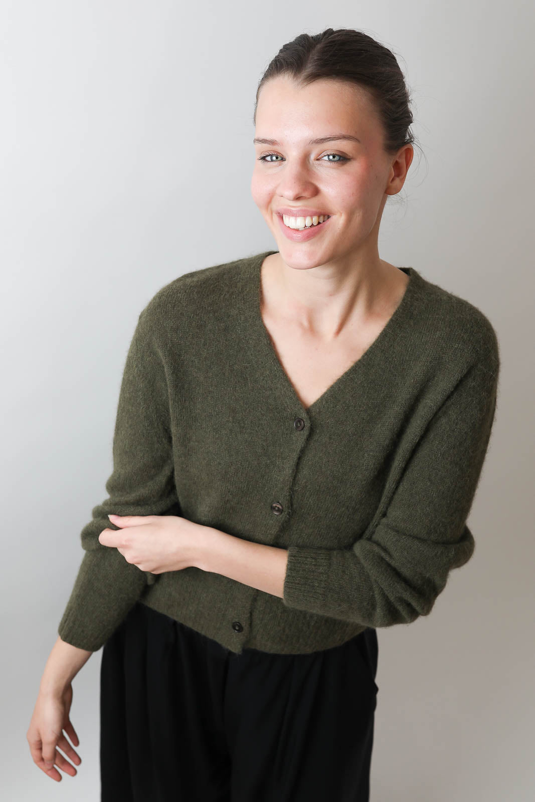 Cardigan V-Neck in Lichen