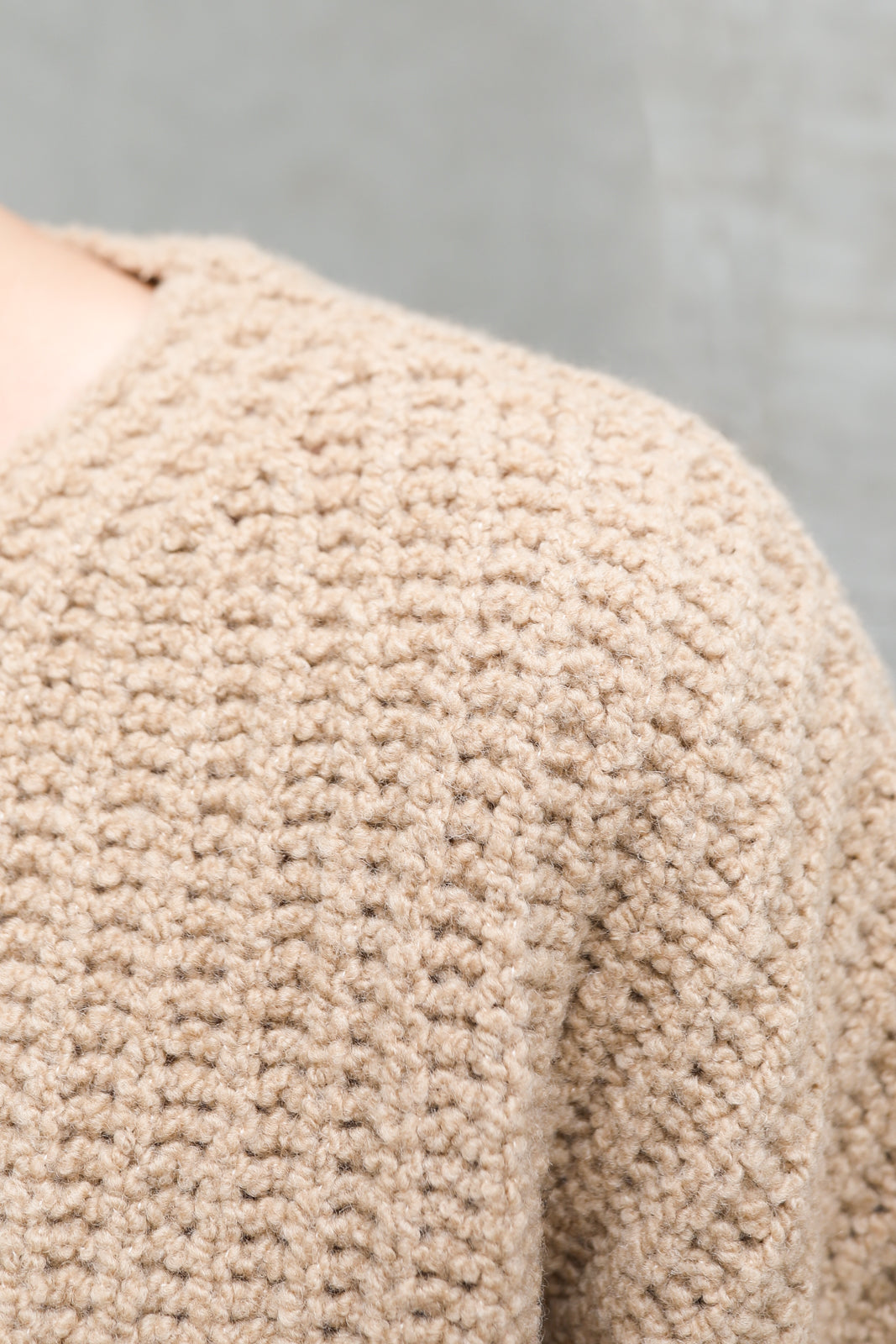 Lola sweater in beige