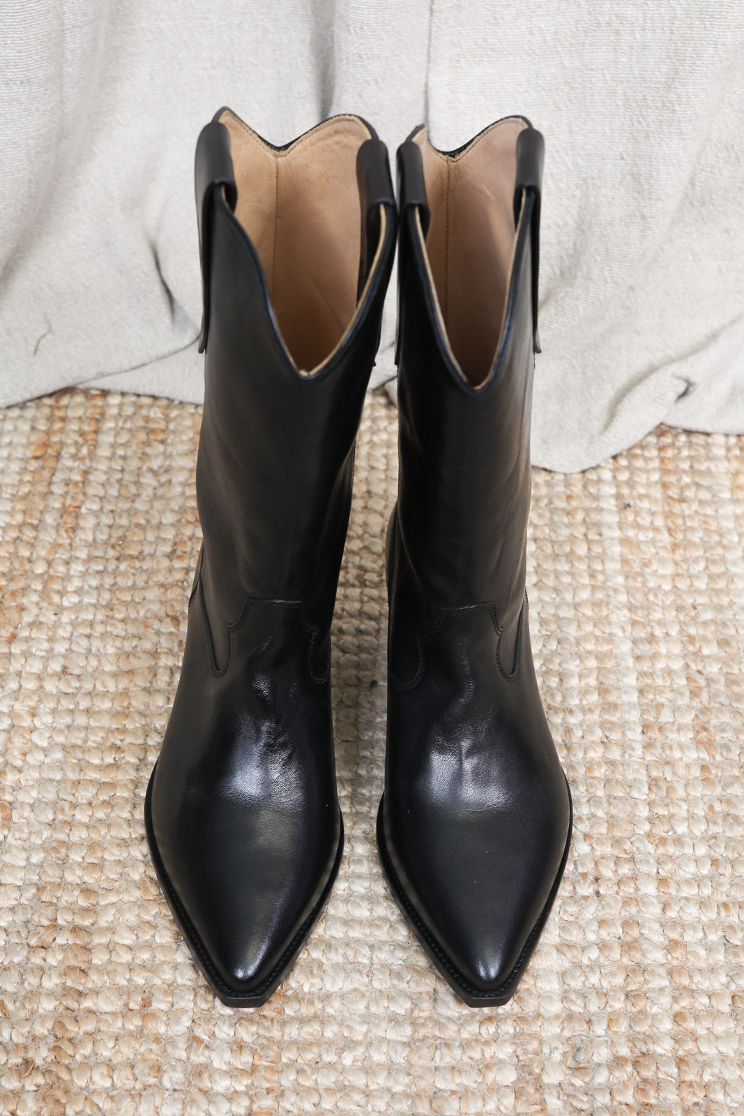 Duerto boots in black