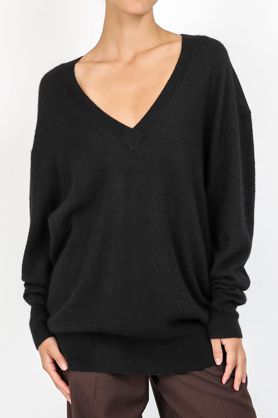 Larana sweater in black