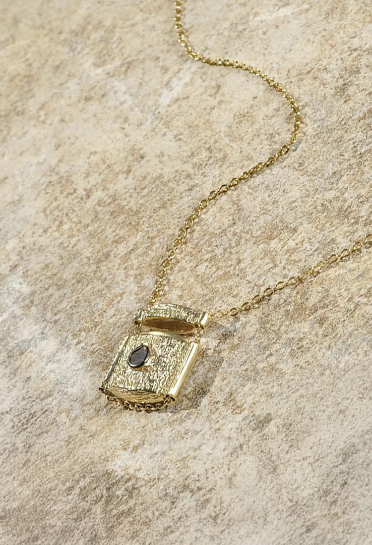 Necklace N° 797 in gold