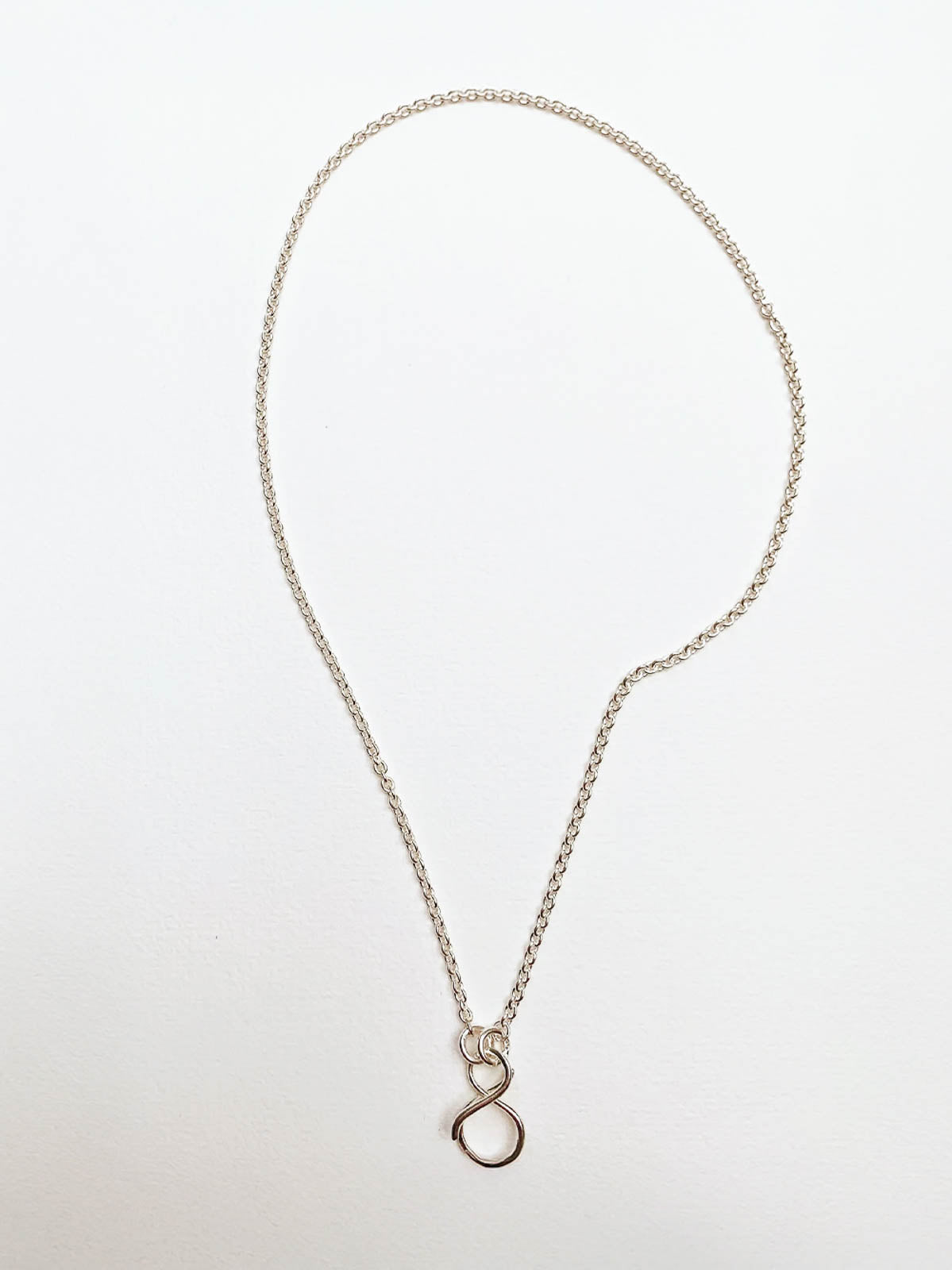 Infini necklace in silver