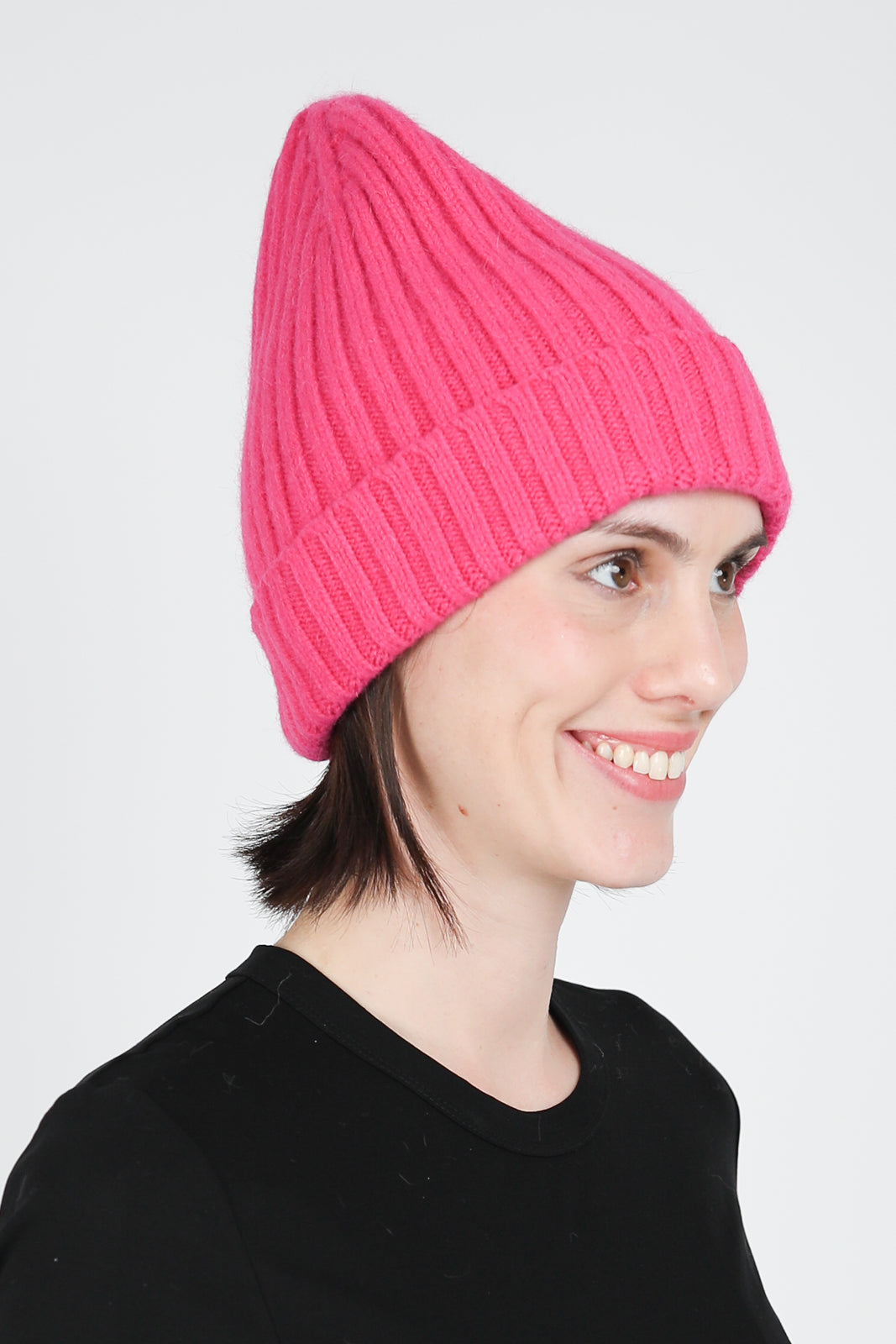 Le Grand knitted hat in Lipstick