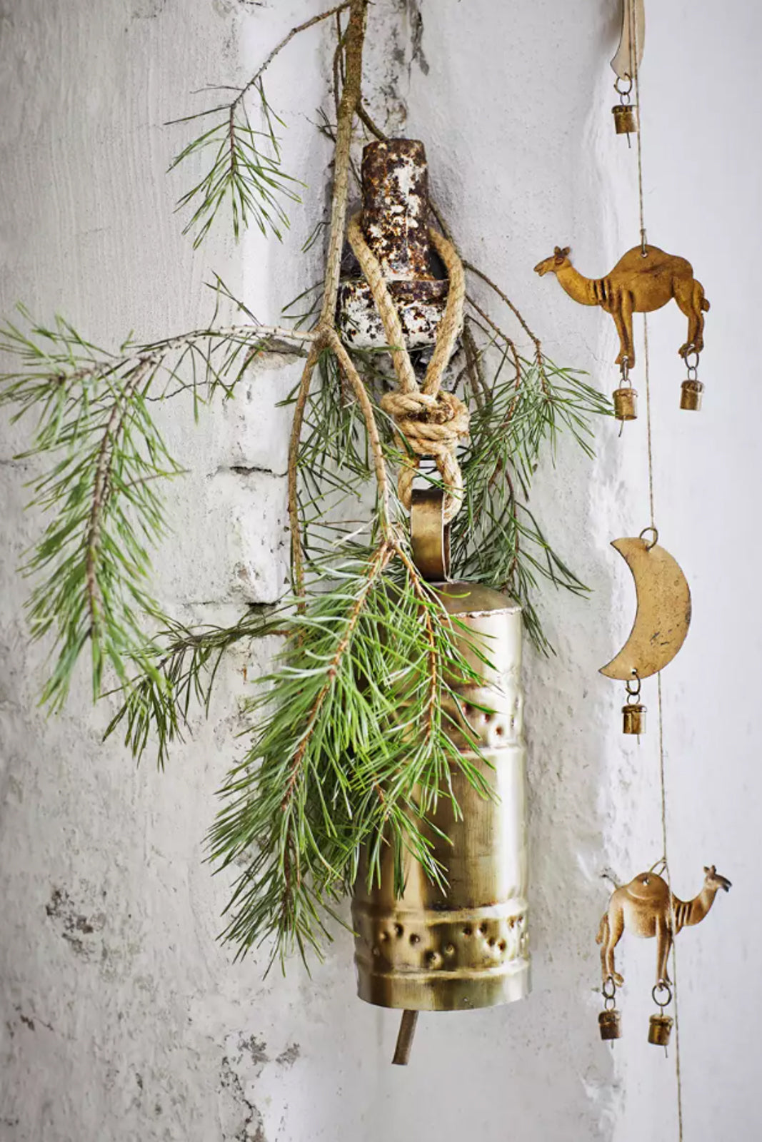 Garland Camels, Moons & Bells in Ant. Gold