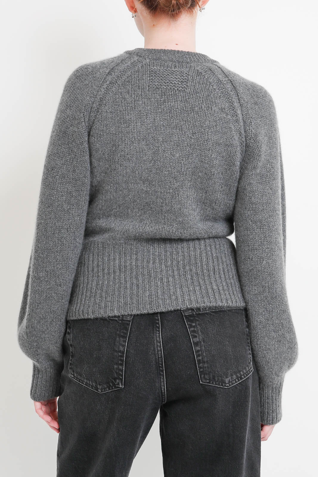 Guest in Residence, Cardigan Sculpted in Antracite