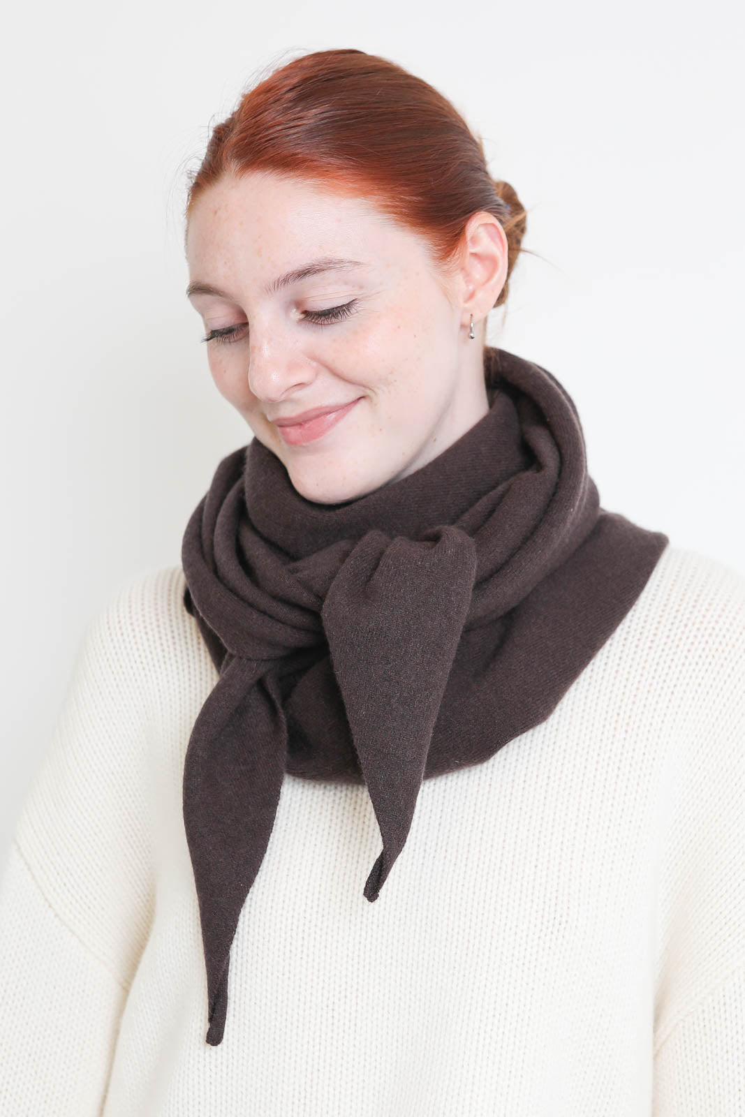 Extreme Cashmere, scarf Witch in Dark Brown