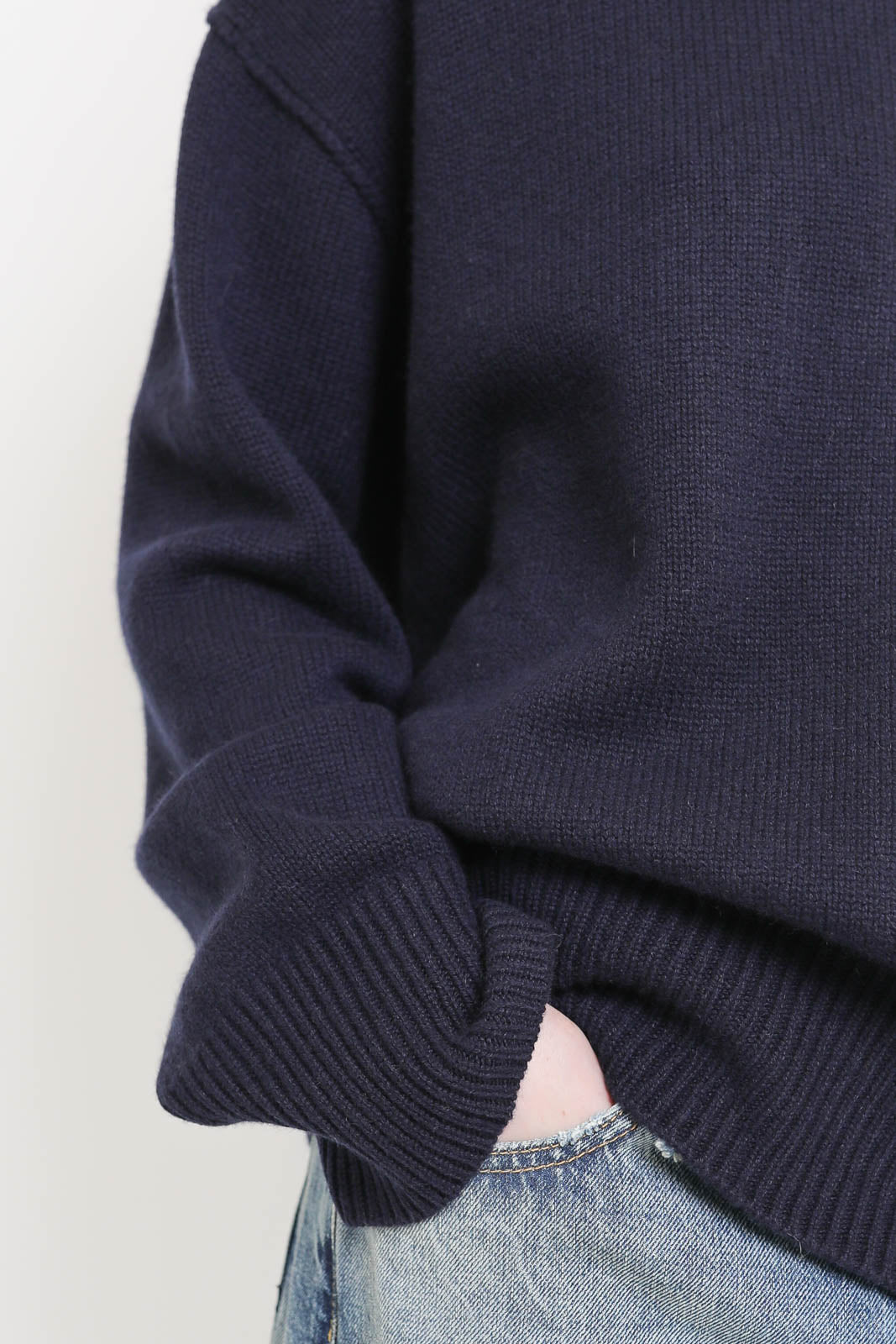 Soft Goat, boyfriend turtleneck sweater in navy