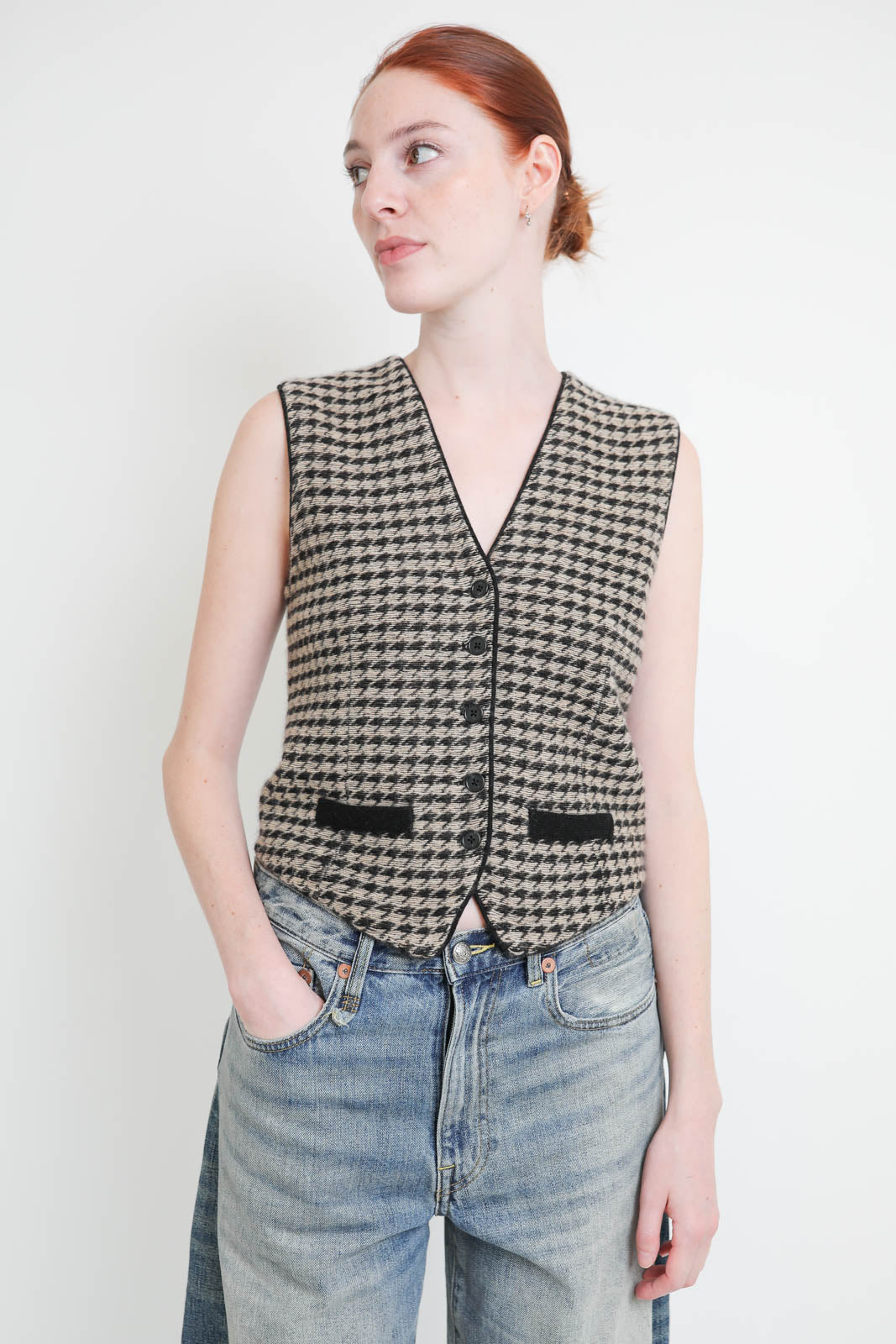 Guest in Residence, Vest Houndstooth in Black/Dune