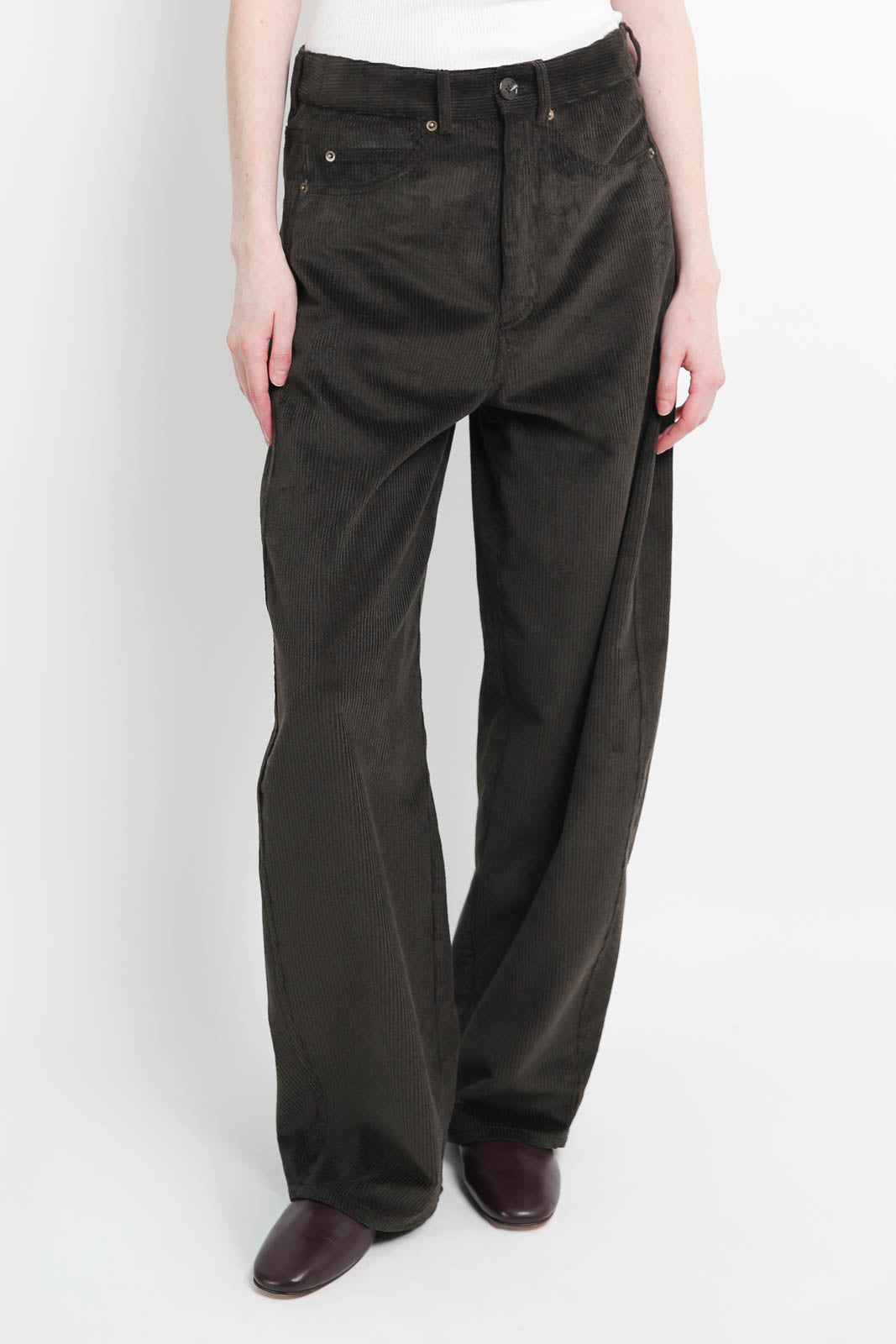 Soeur, pants Gunther in plain