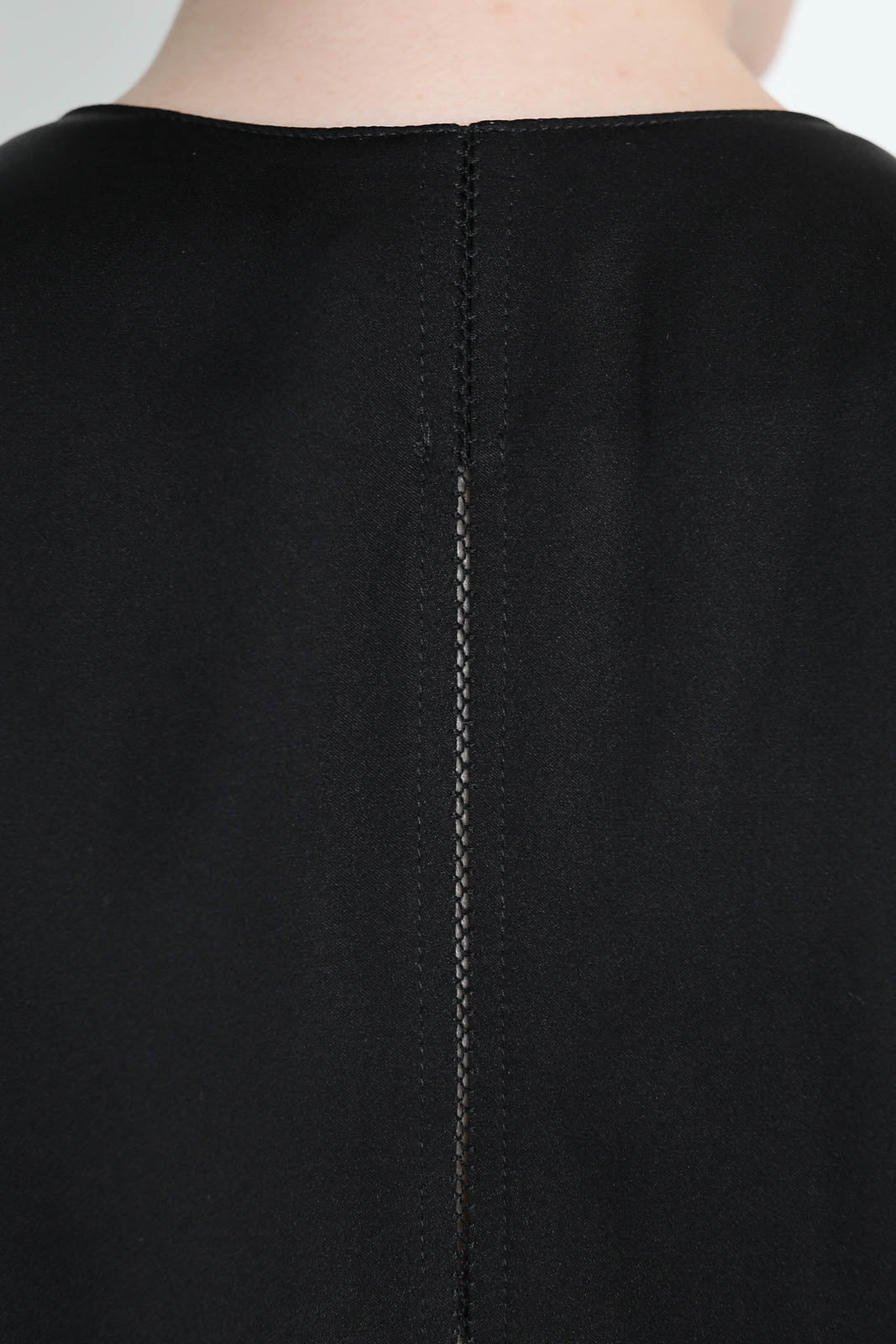 Ahlvar Gallery, Top Yoli in black