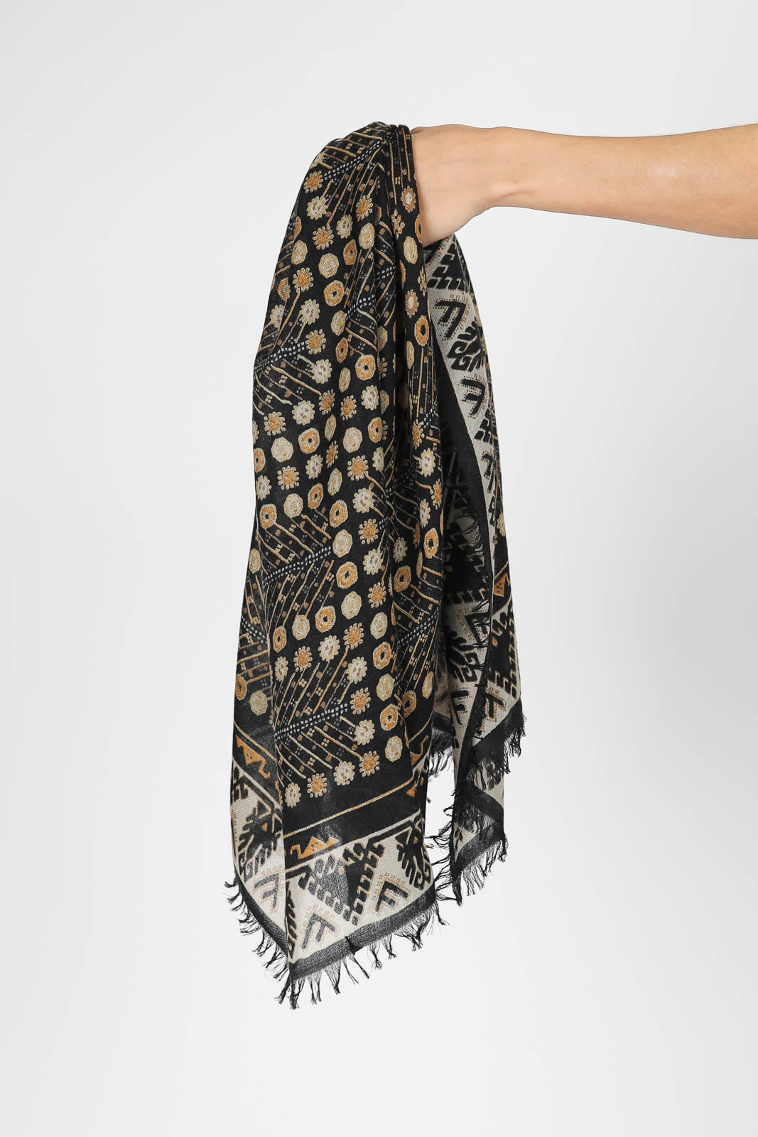 Alecia scarf in faded black