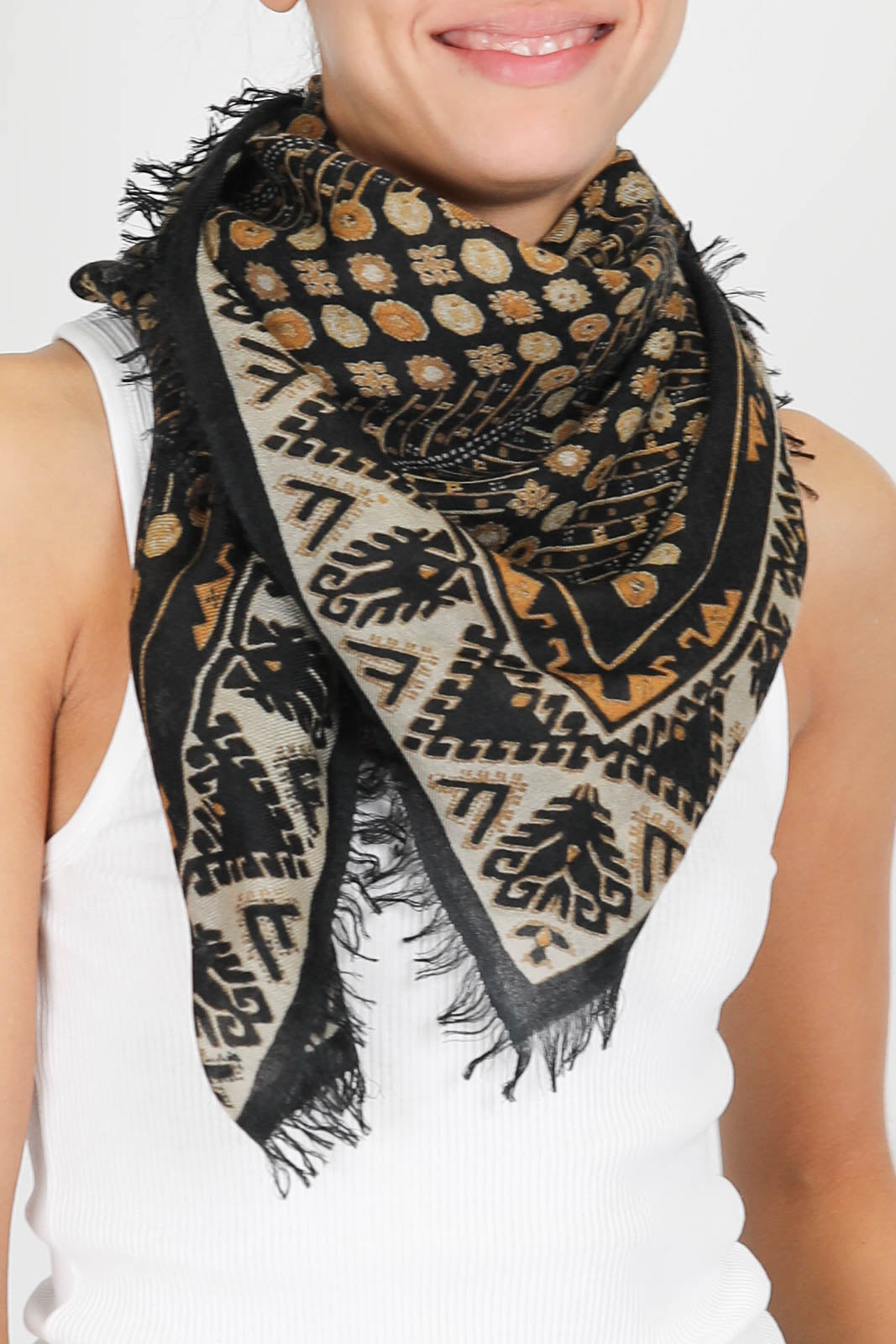 Alecia scarf in faded black