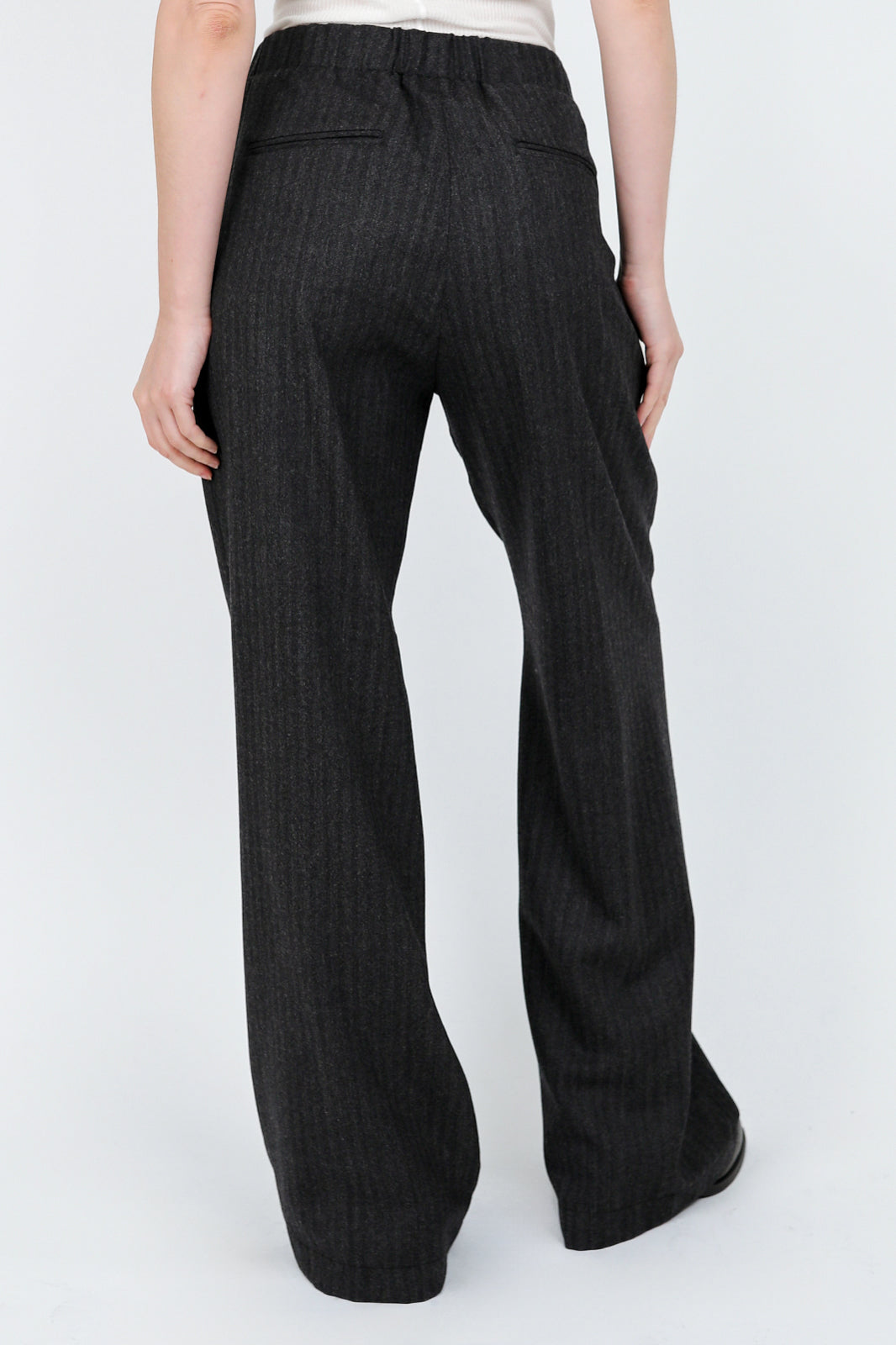 Pants with stripes in anthracite