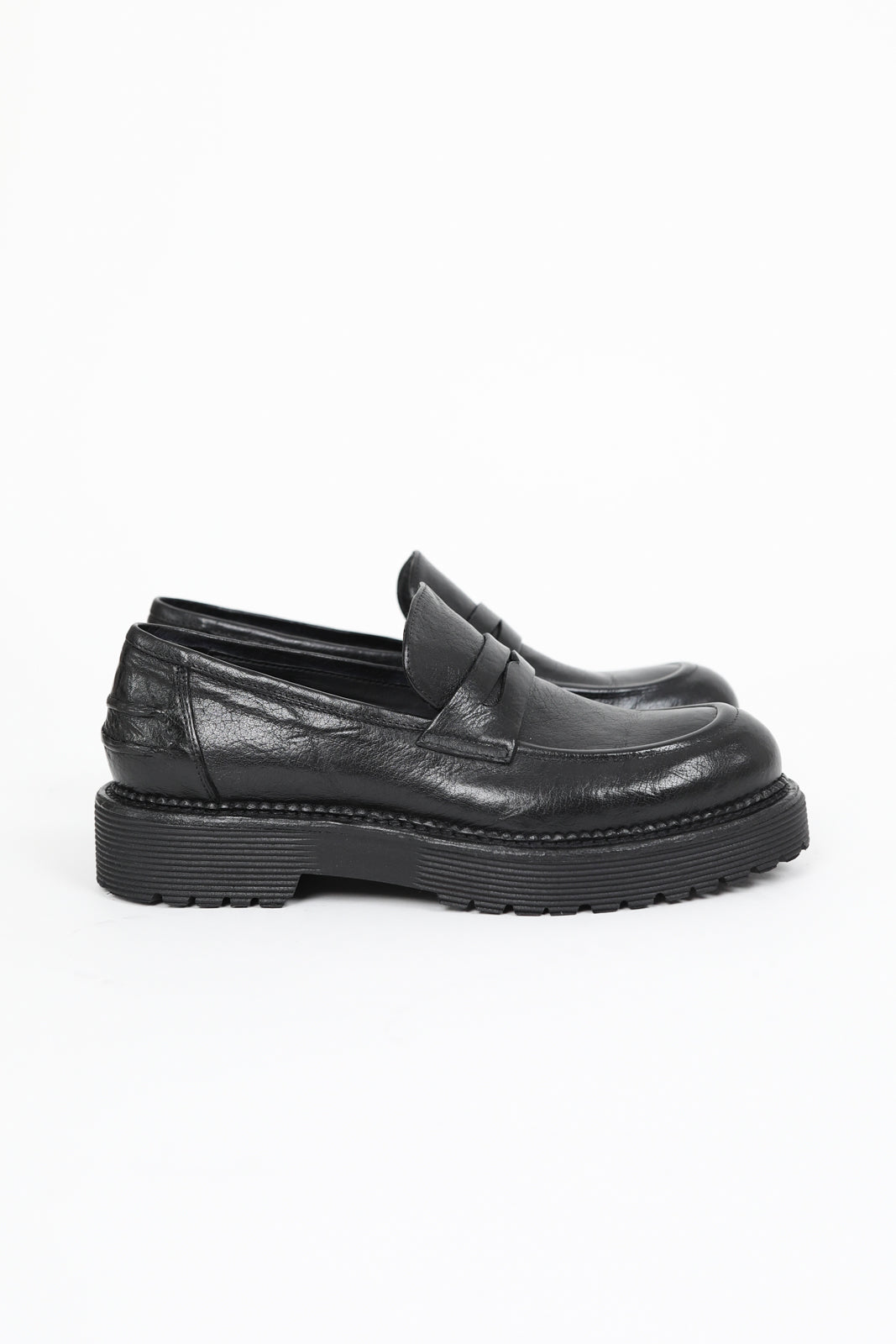 Buffalo loafer in black