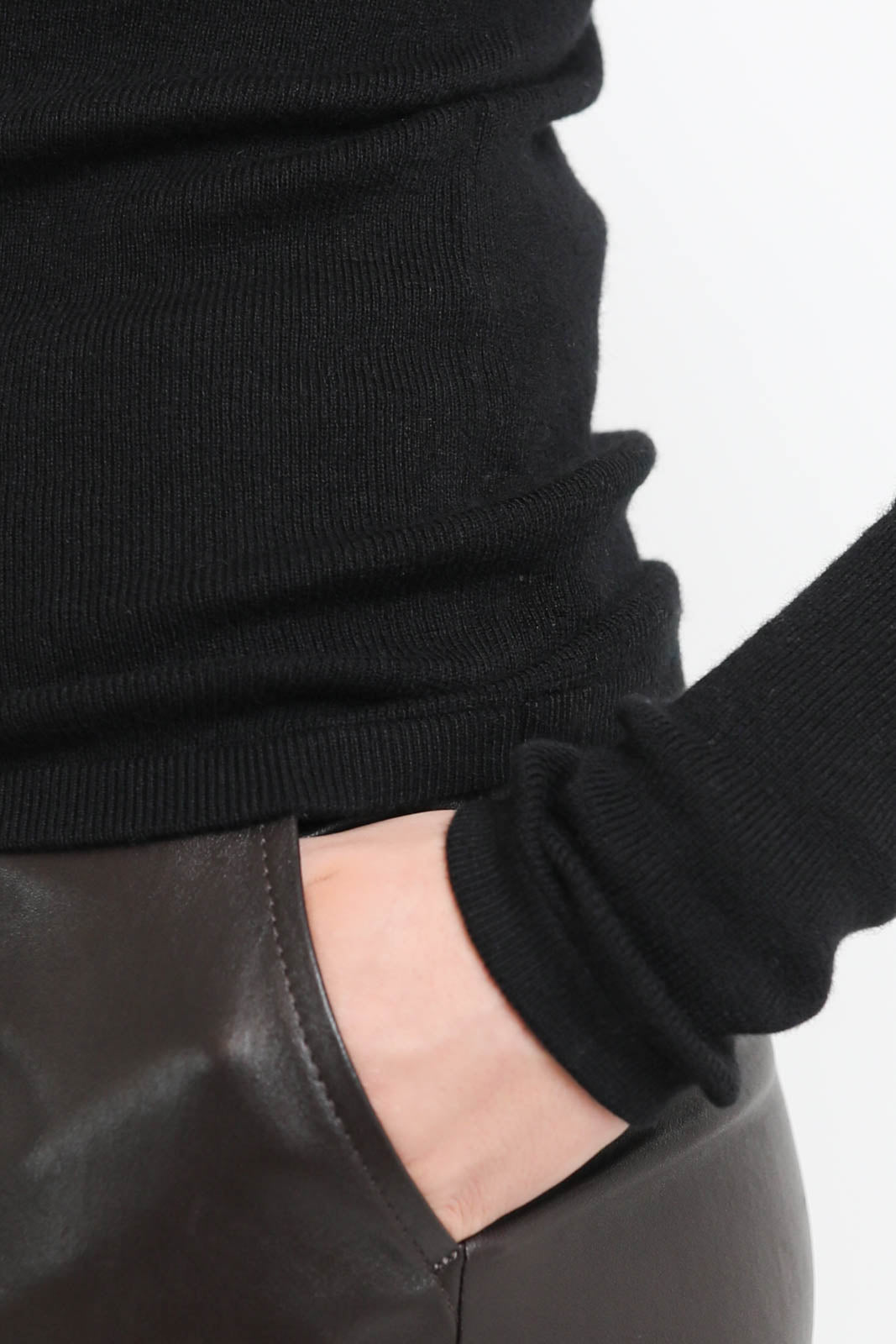 Lisa Yang, Vivian long sleeve shirt in black