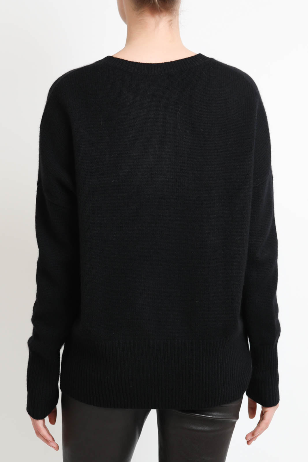 Lisa Yang, Mila sweater in black