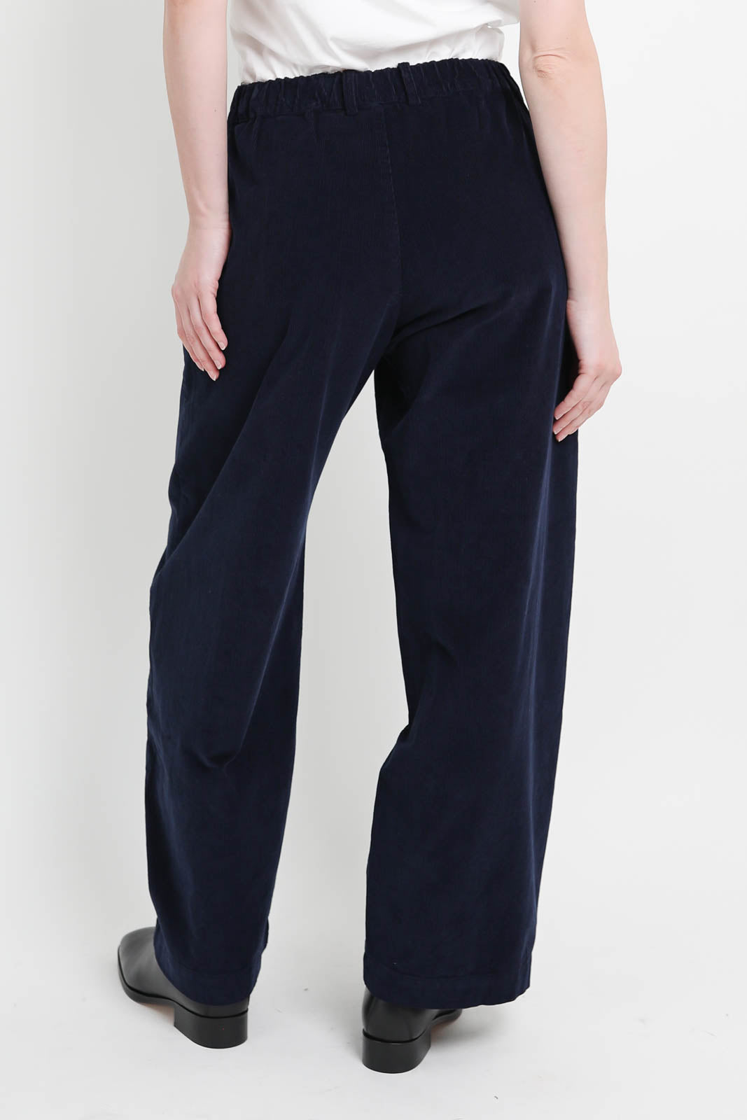 Labo.Art pants Bum Sarca in Atlantic