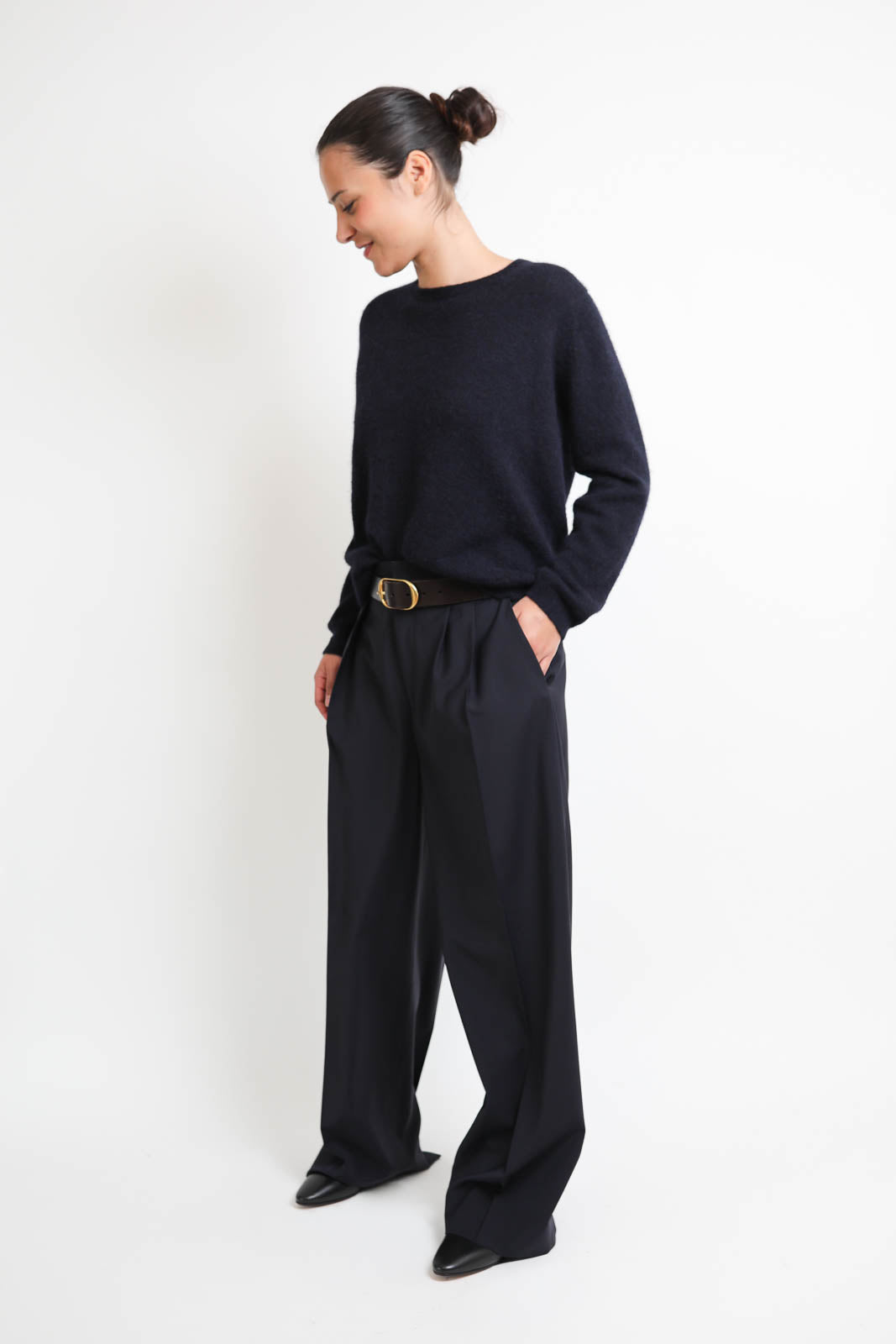 Vestibule, crewneck sweater in navy