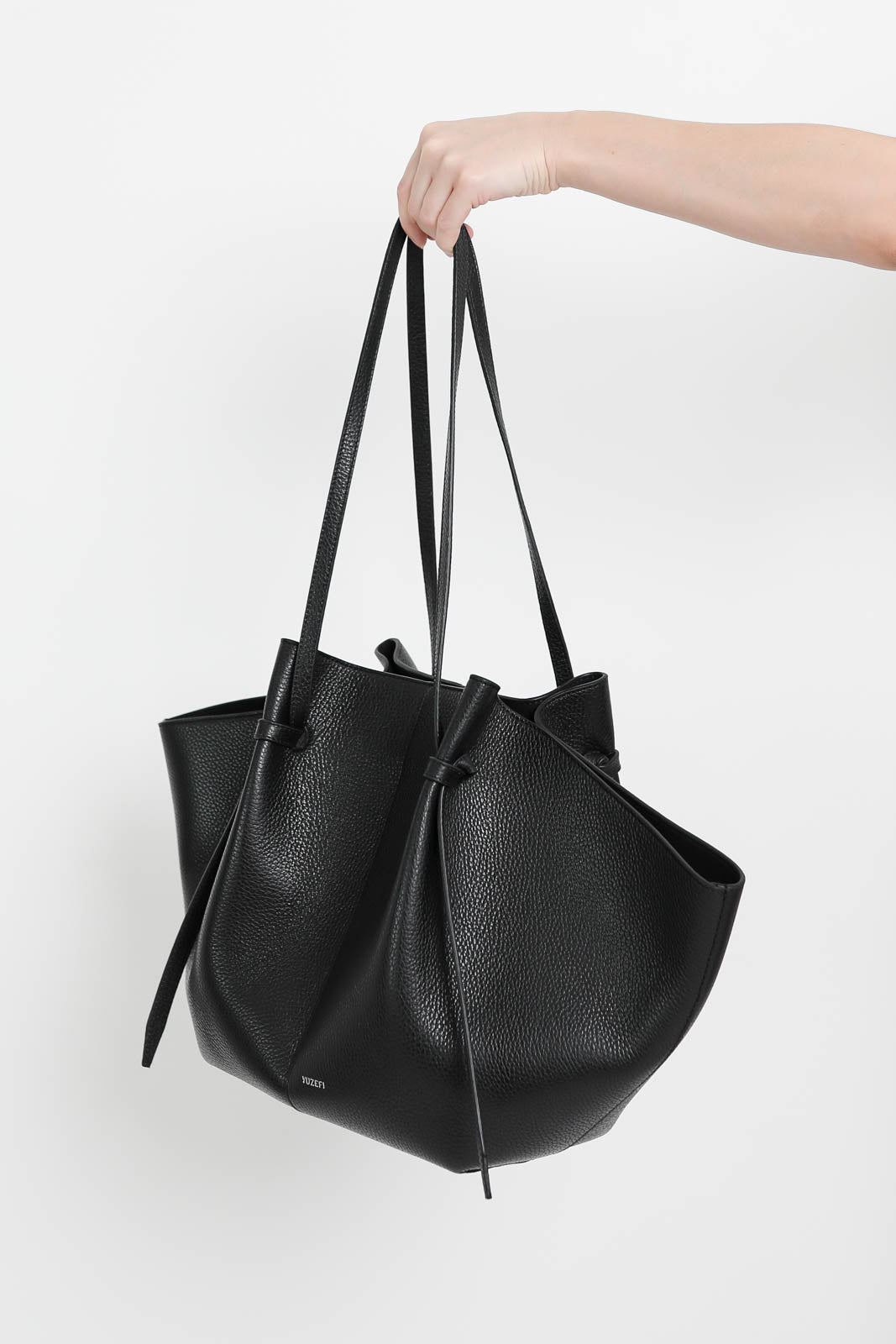 Yuzefi, Bag Large Mochi in black
