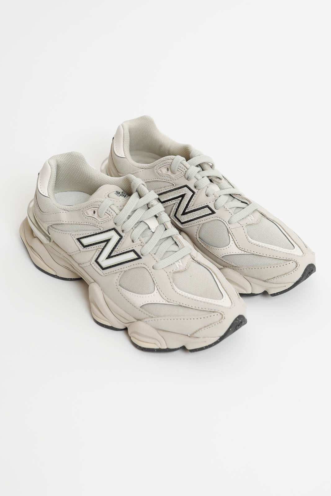 New Balance, Sneakers 9060 in Shipyard/Linen