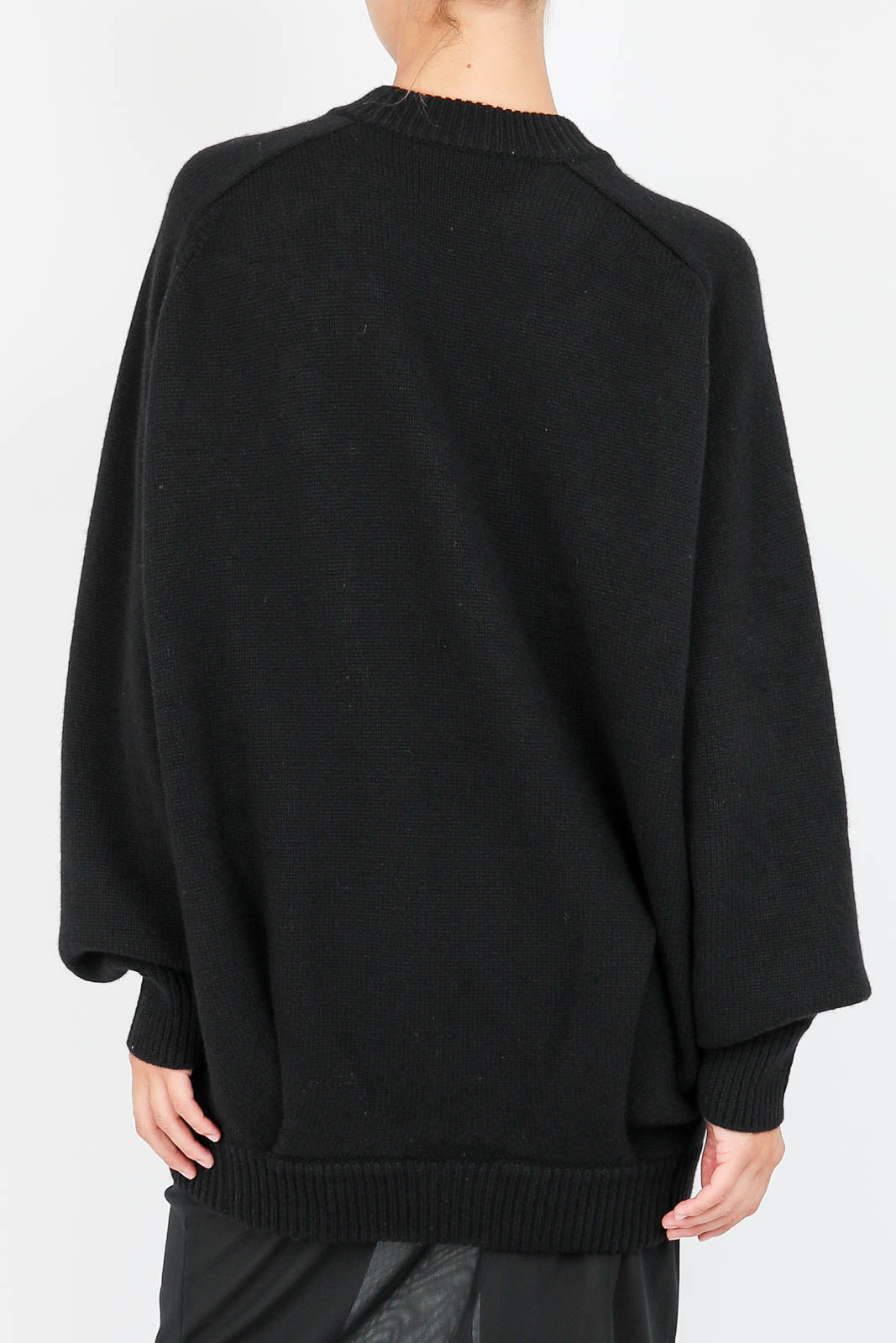 Cashmere sweater in black