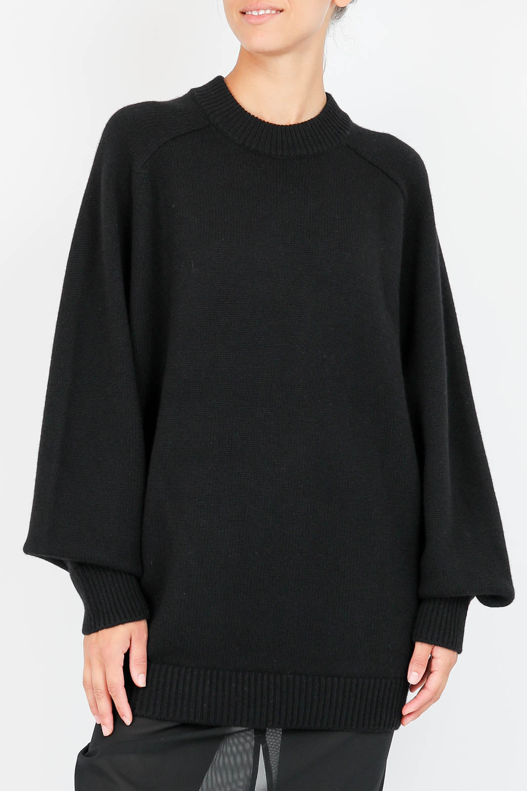 Cashmere sweater in black