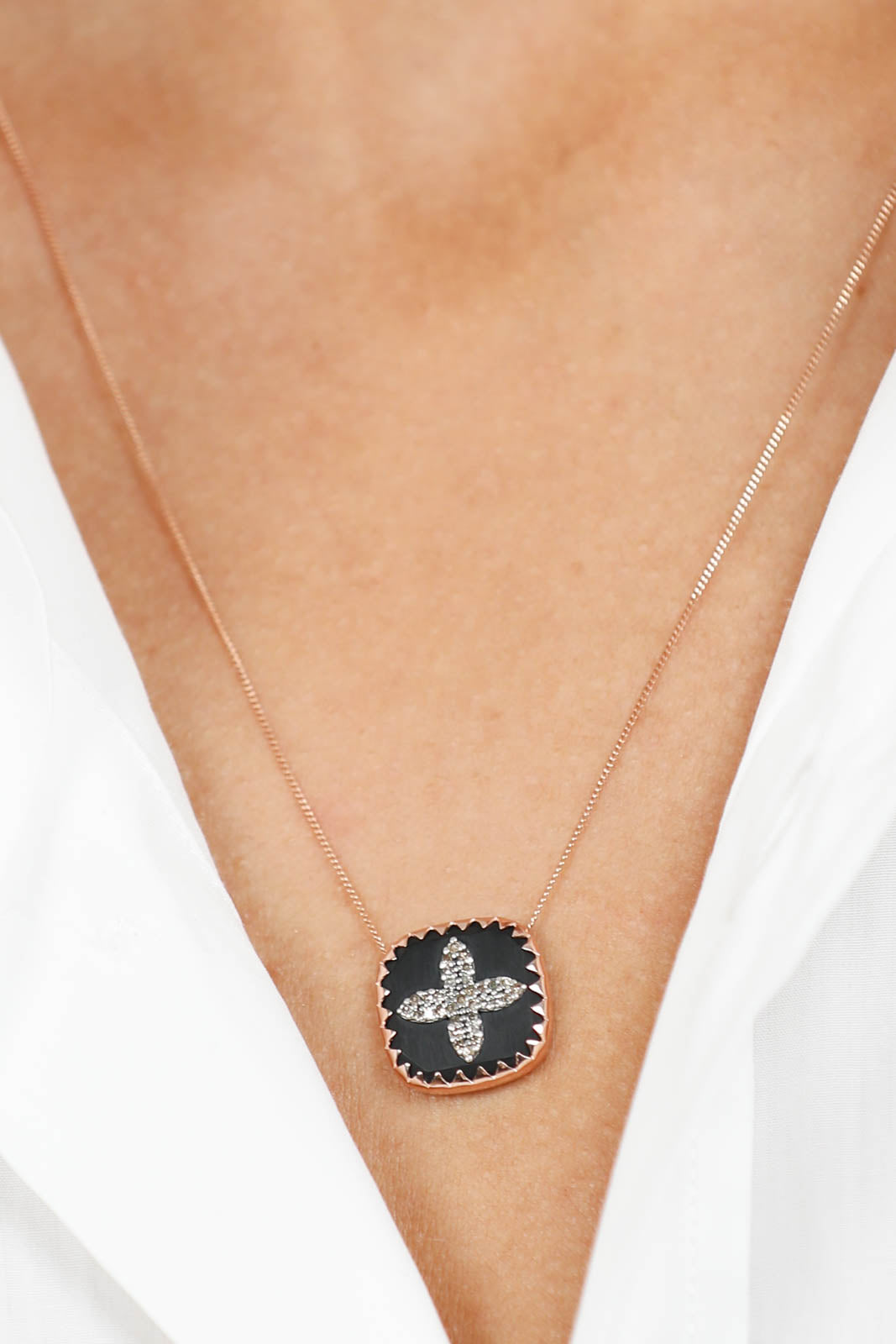 Bowie necklace in noir diamond