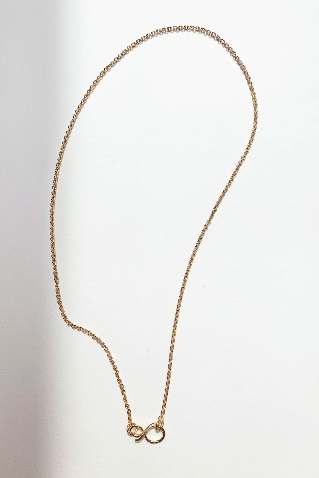 Infini necklace in gold