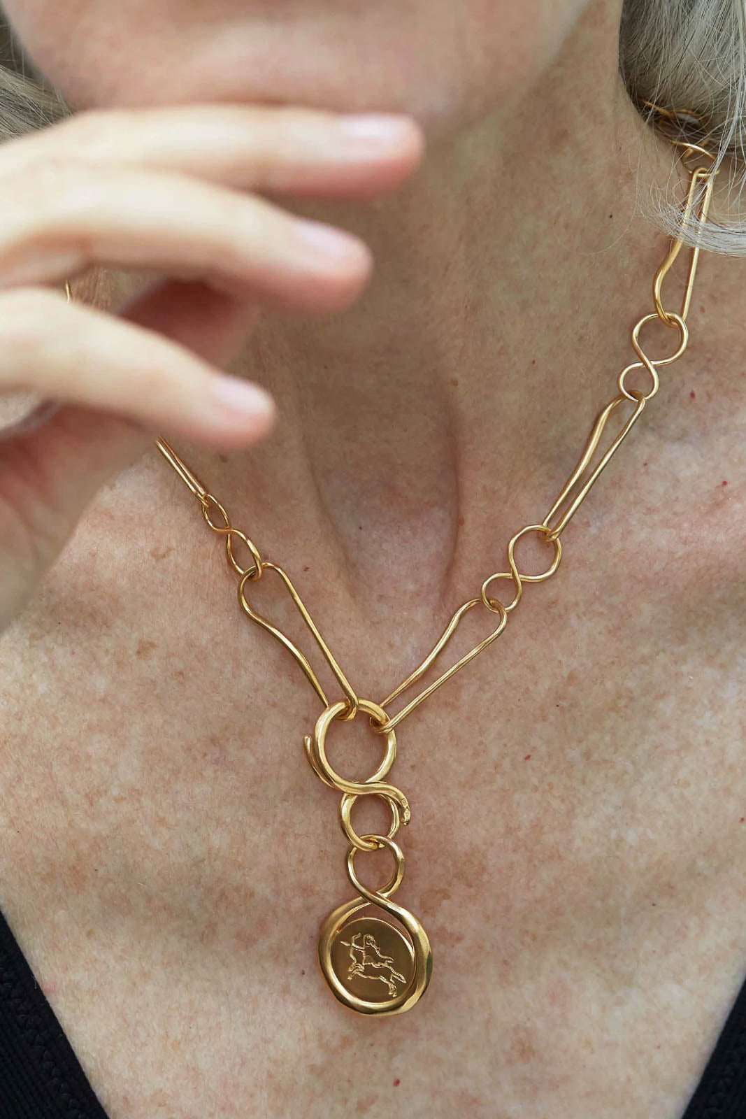 Les Liens necklace in gold