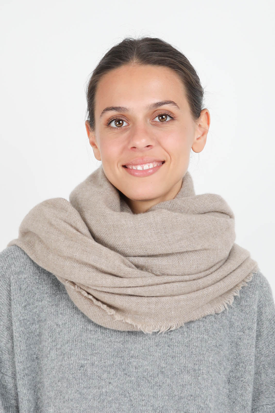 Nuvola Quadra scarf in brown