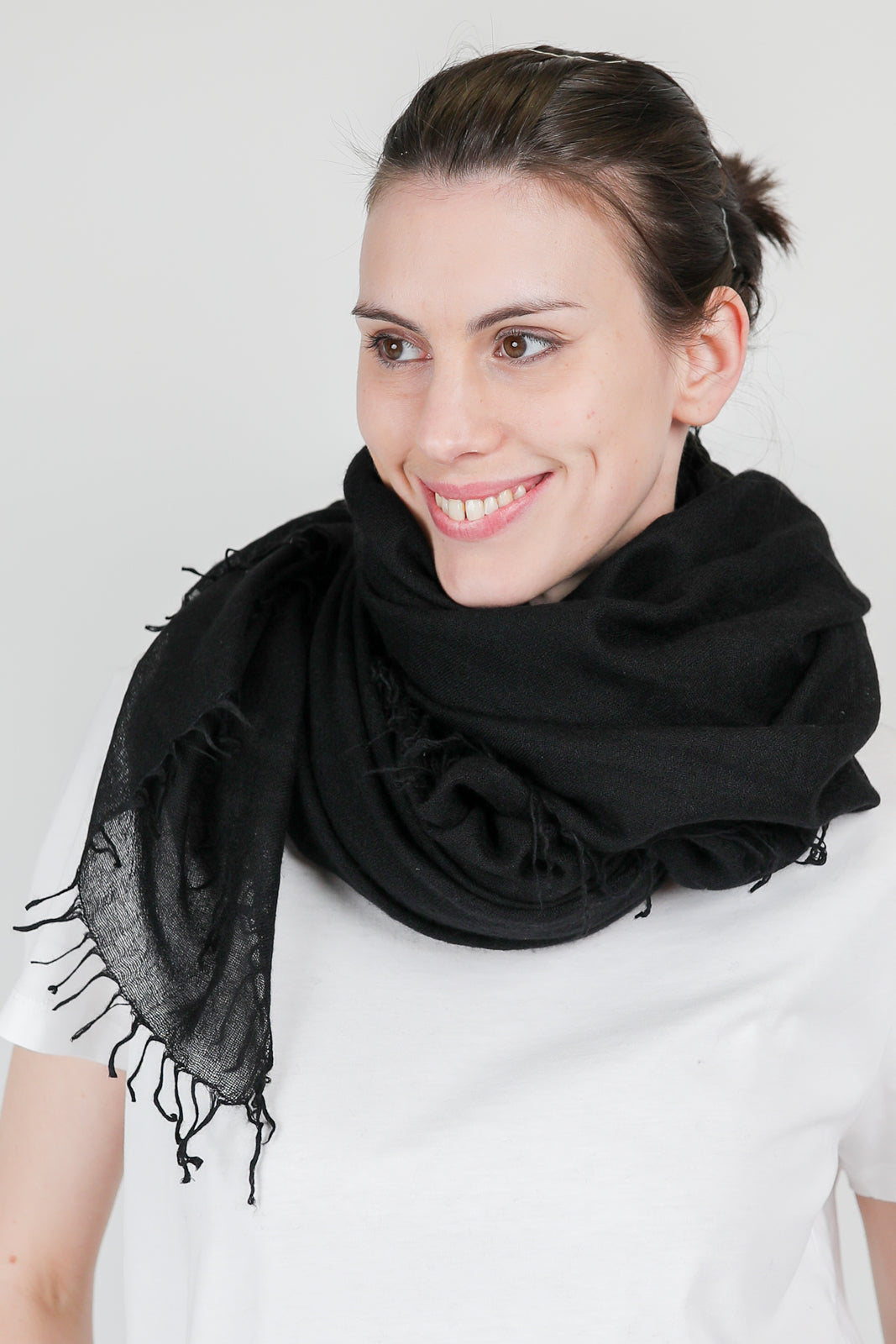 Enrica scarf in black