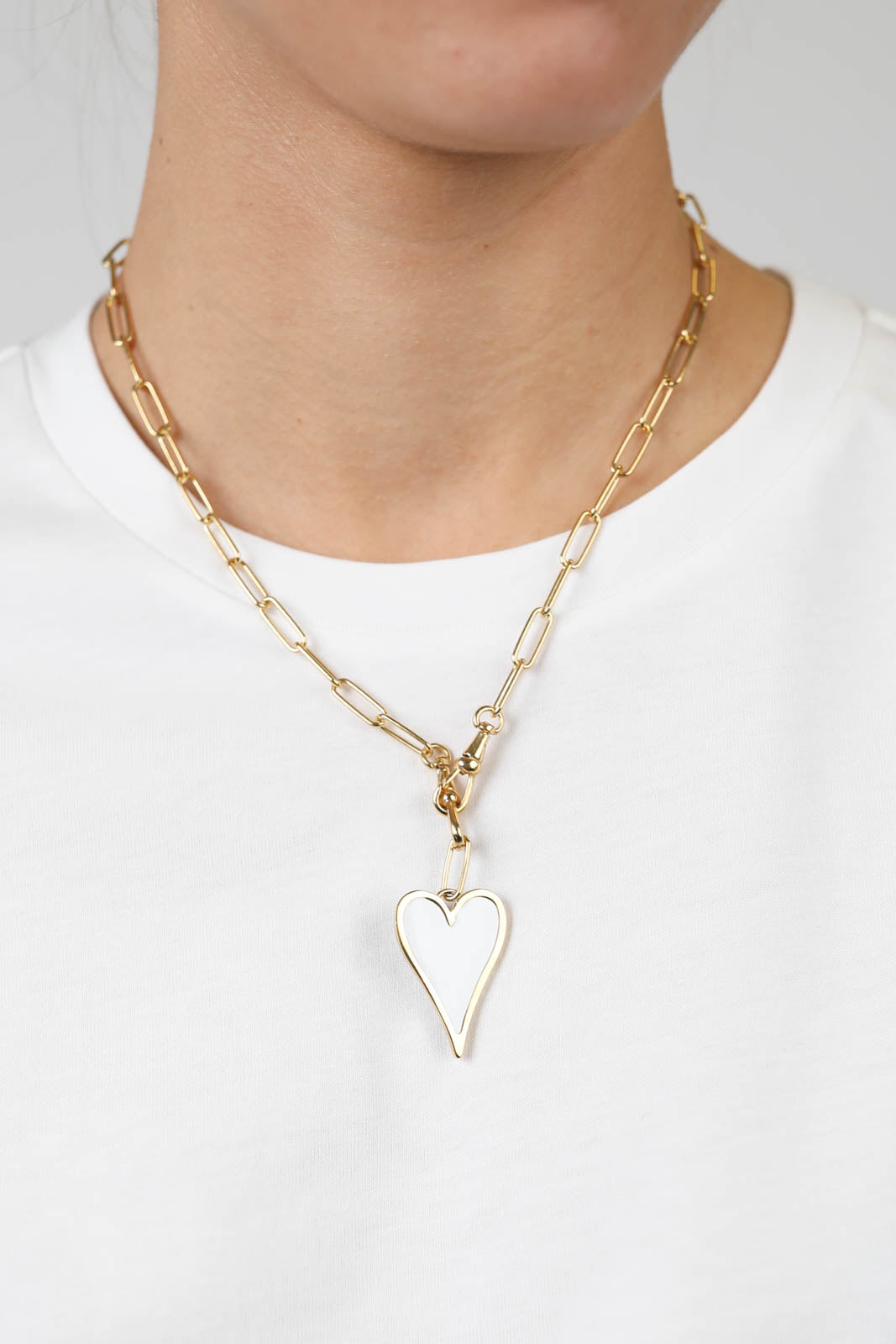 Love Me Tender necklace in black/white