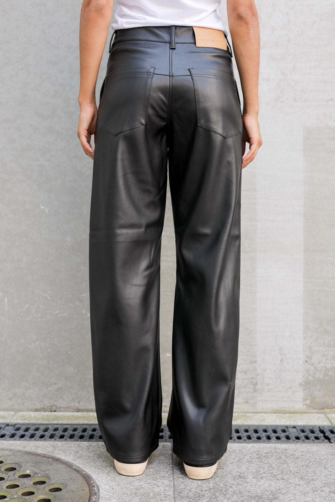 Wide Leg Column trousers in black