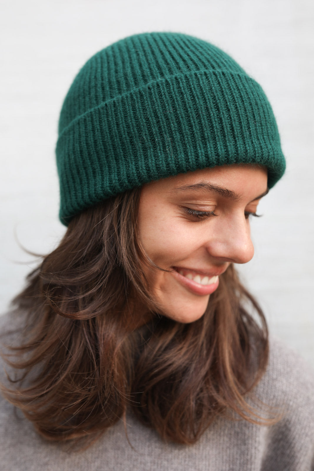 Knitted beanie in Moss