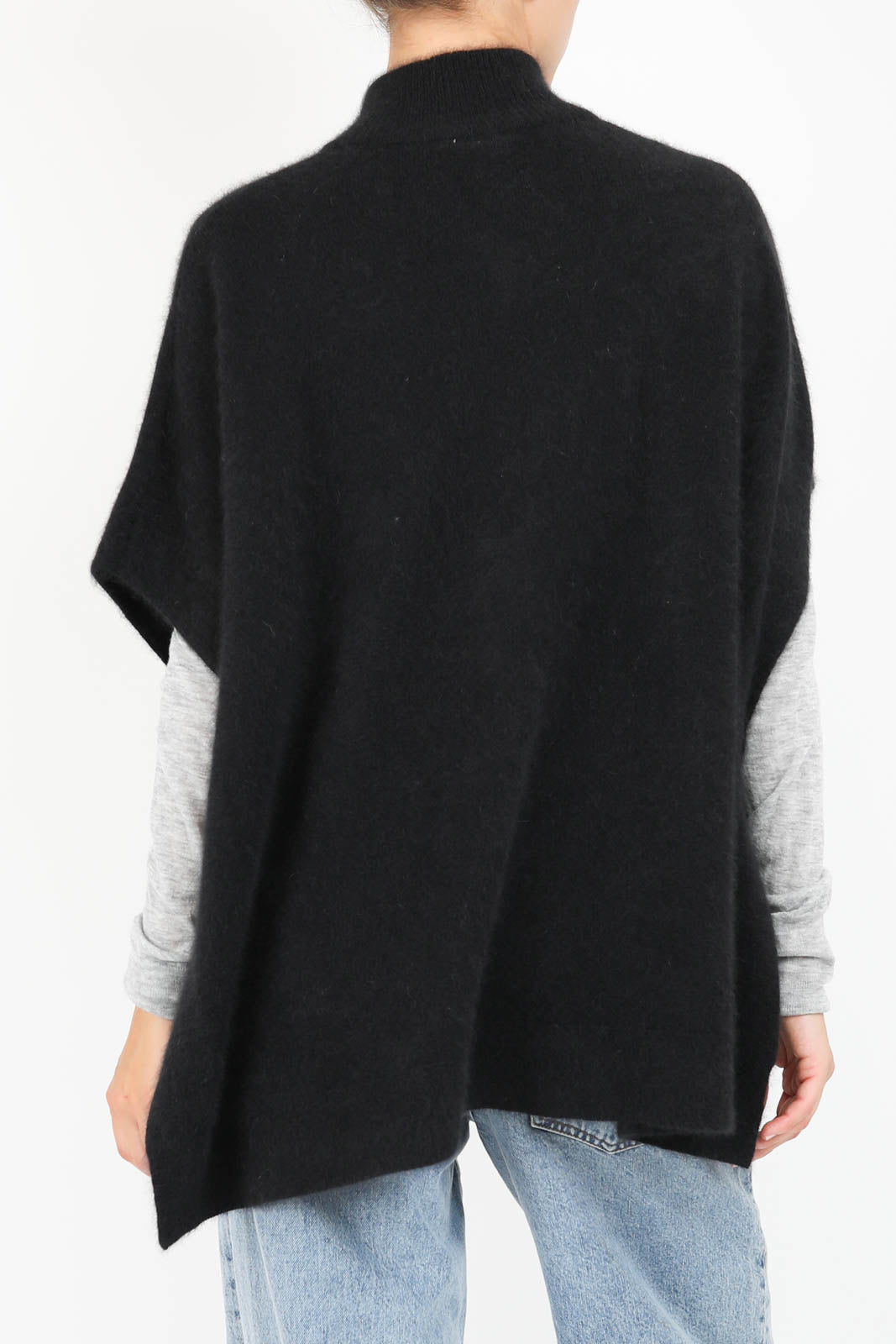 Poncho in black