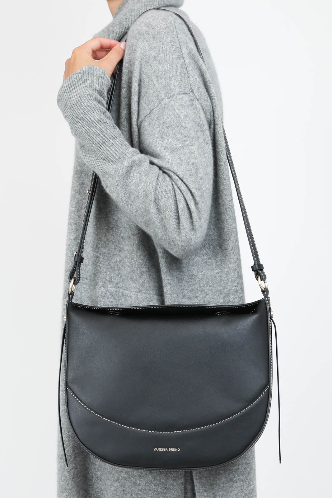 Bag Daily in black