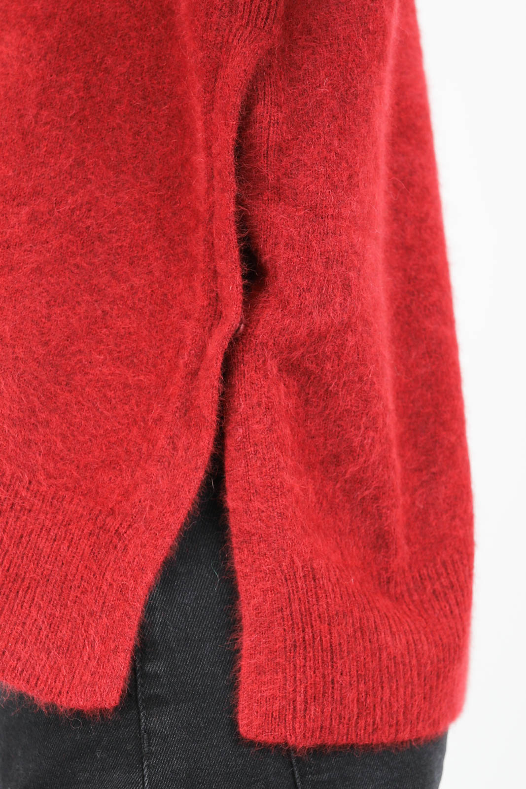 Roundneck sweater in red