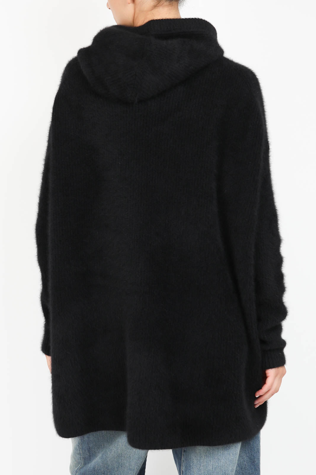 Hooded sweater in black