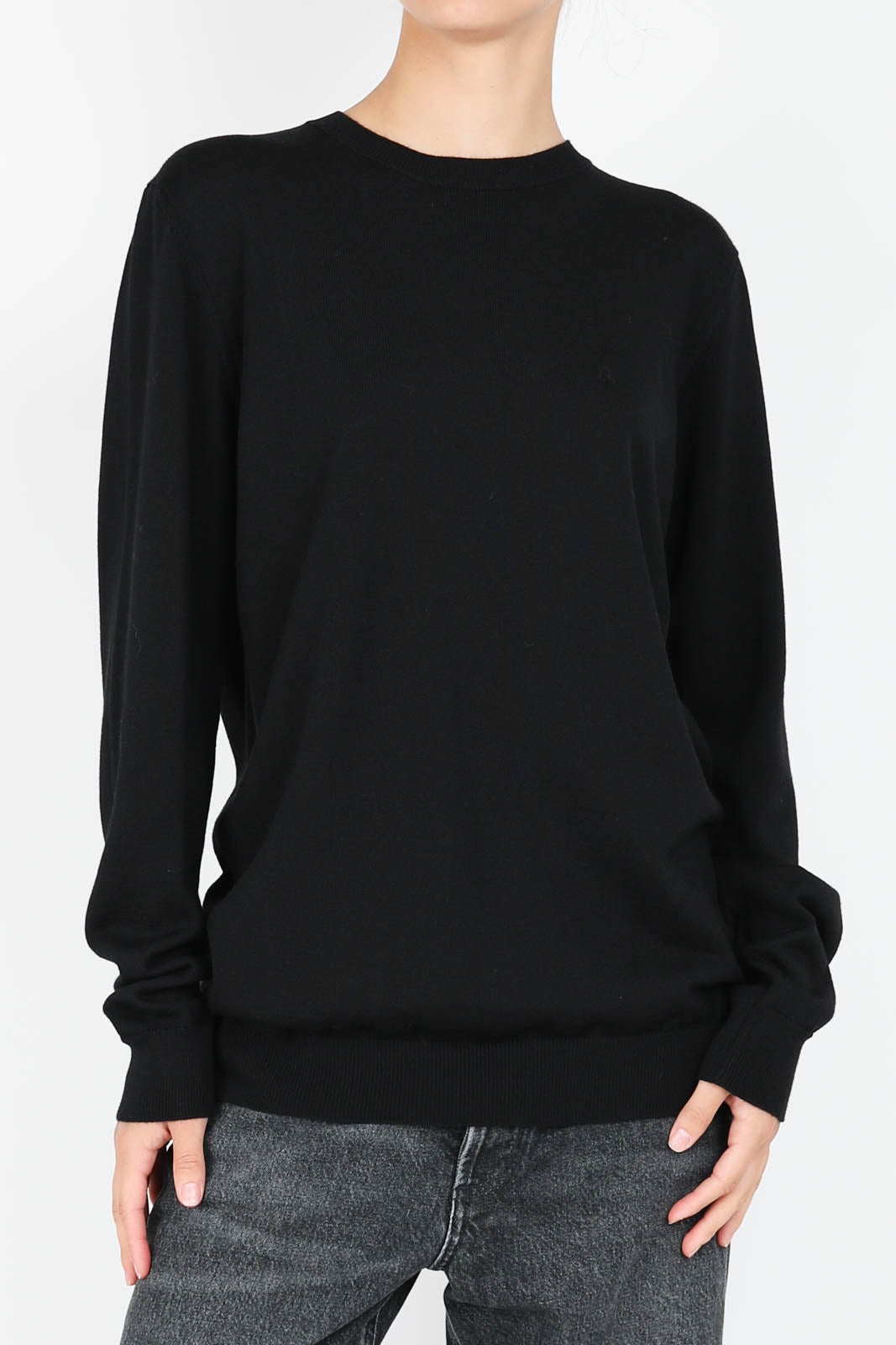 Merino sweater in black