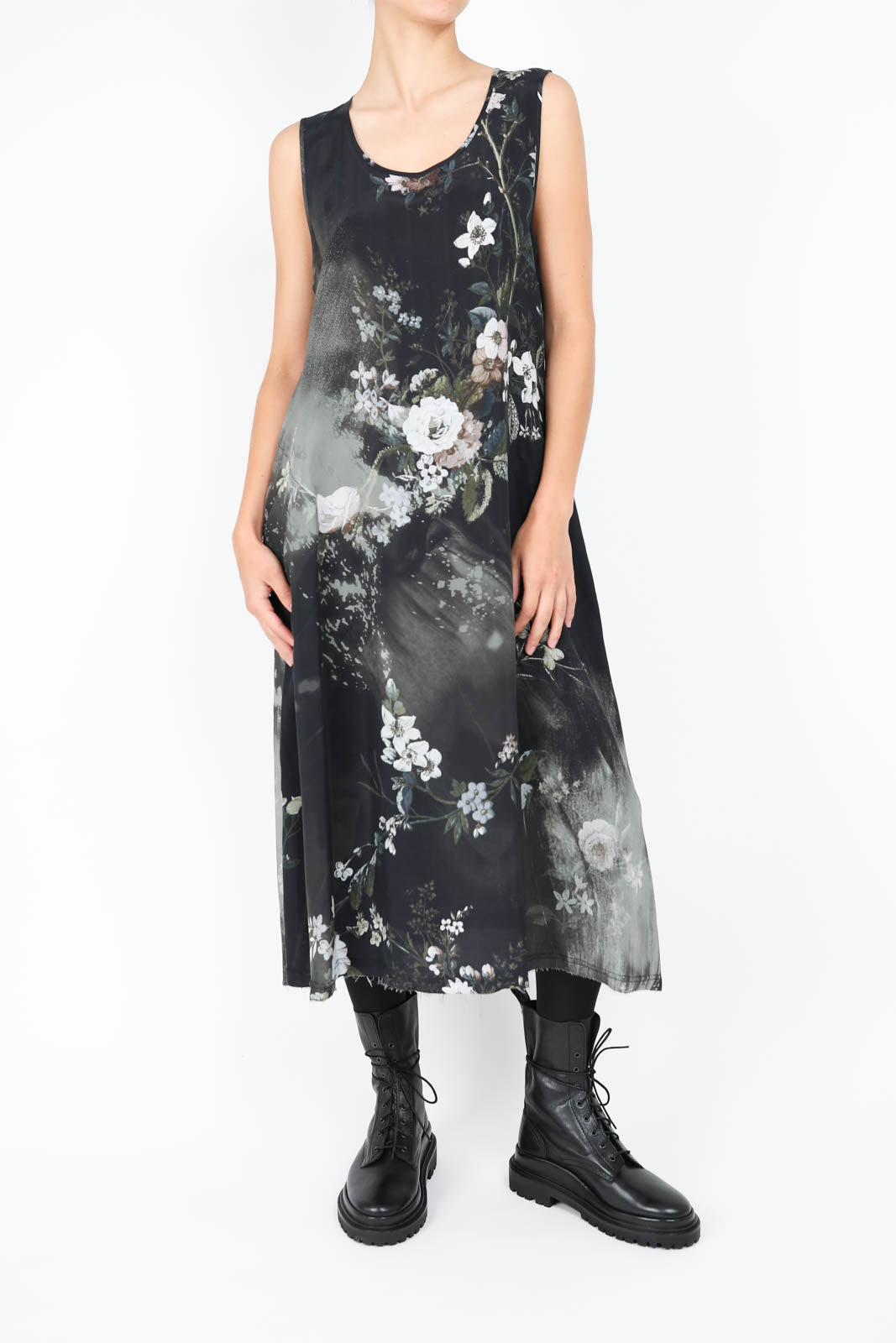 Dress in Black Bleached Floral