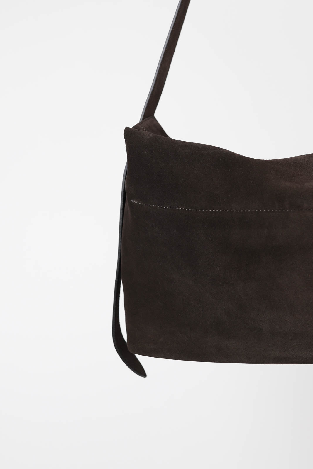 Bag Dee made of suede in brown