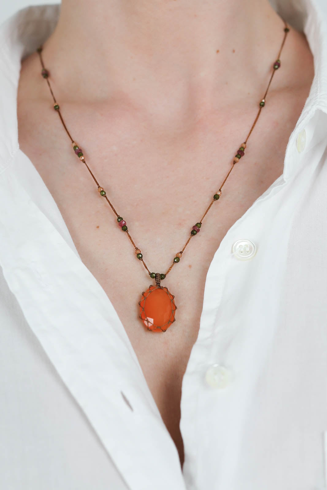 Tibet necklace in onyx orange