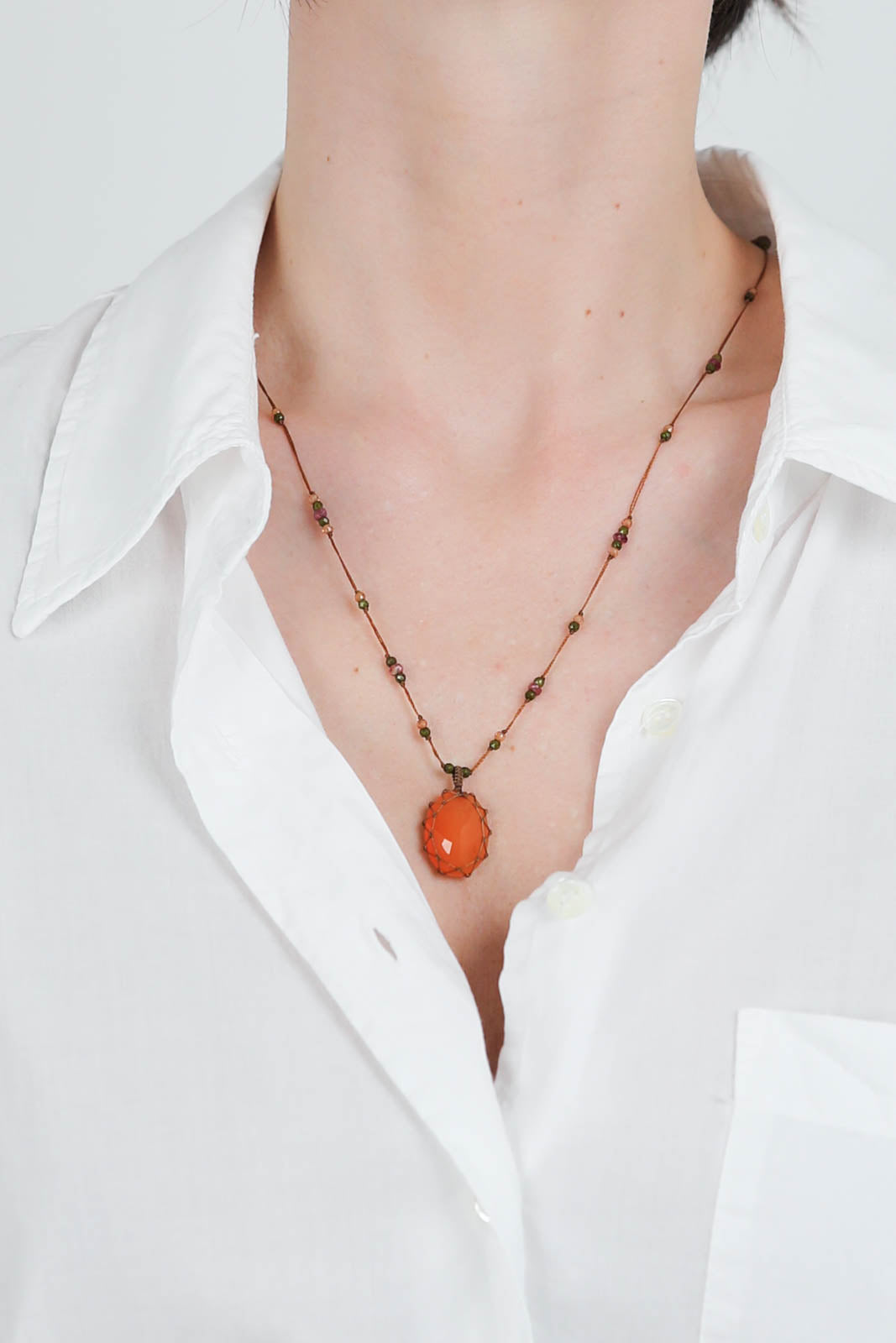 Tibet necklace in onyx orange