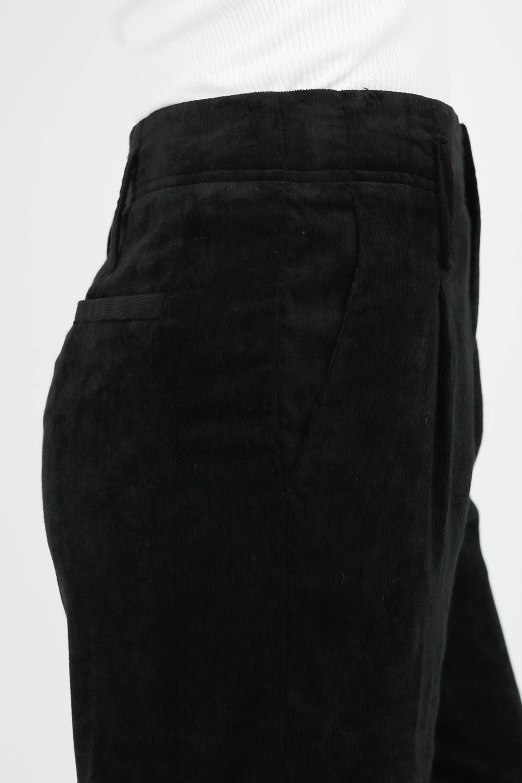 Corduroy chino trousers in nero