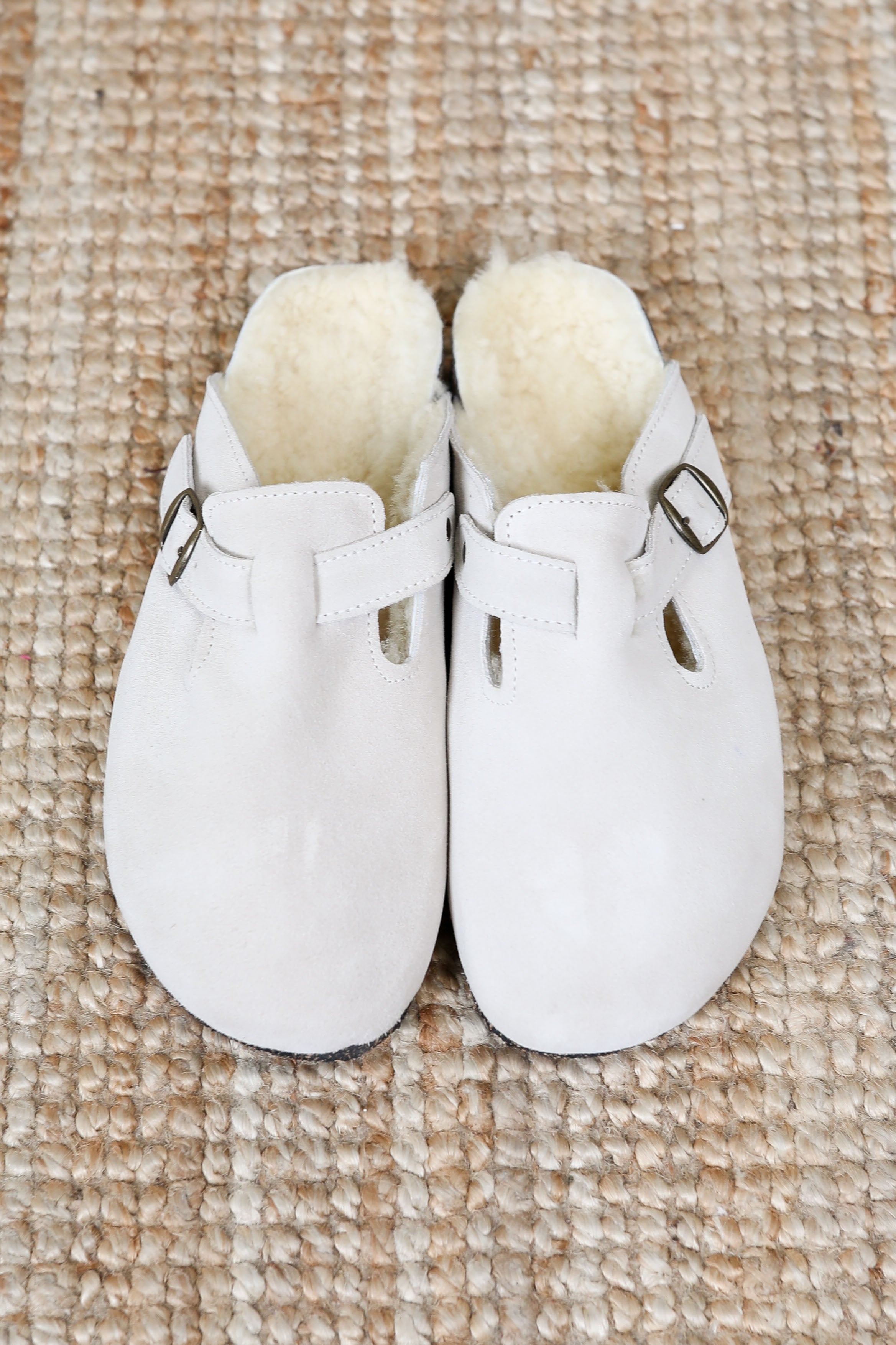 Sandals with fur in Blanc Casse