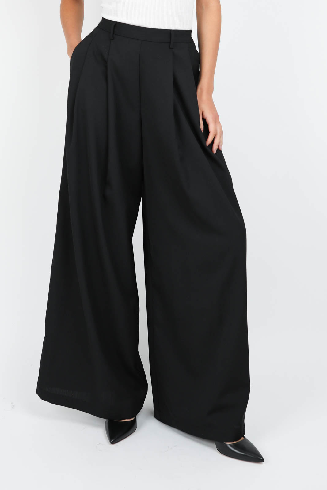 Pants with wide leg in black