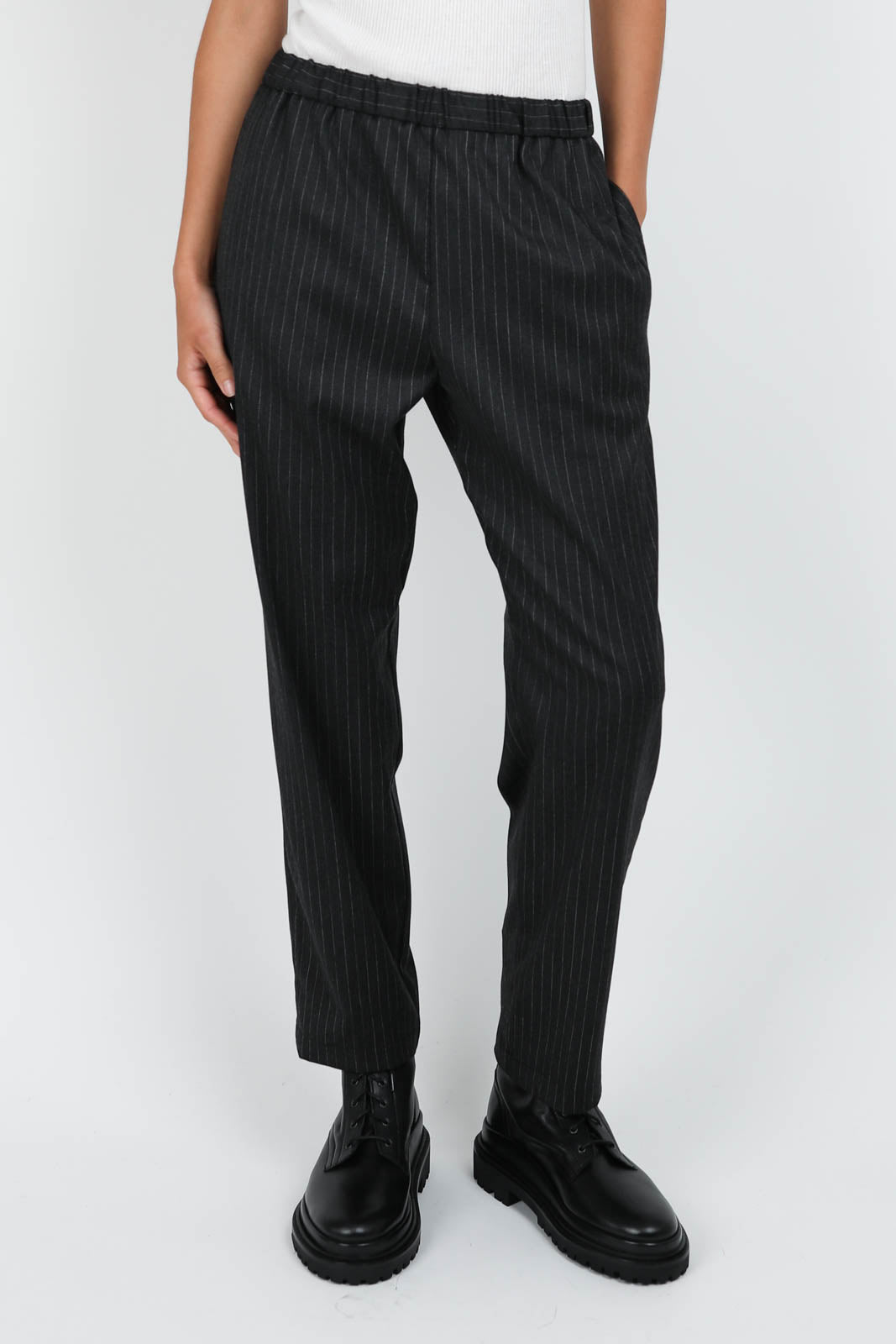 Pinstriped trousers in anthracite