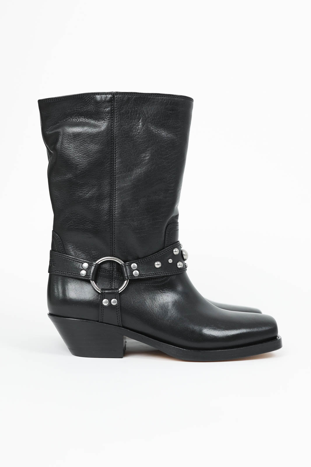 Antya boots in black